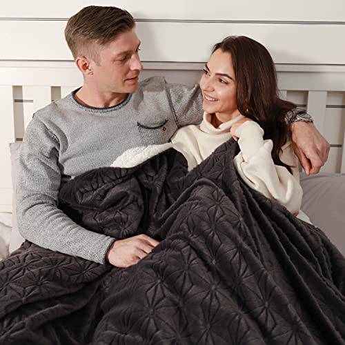 Luxury Faux Fur Throw Blanket - Super Soft, Cozy & Warm Fluffy Blanket for Couch, Bed & Winter Nights - Perfect for Home Decor & Gifts