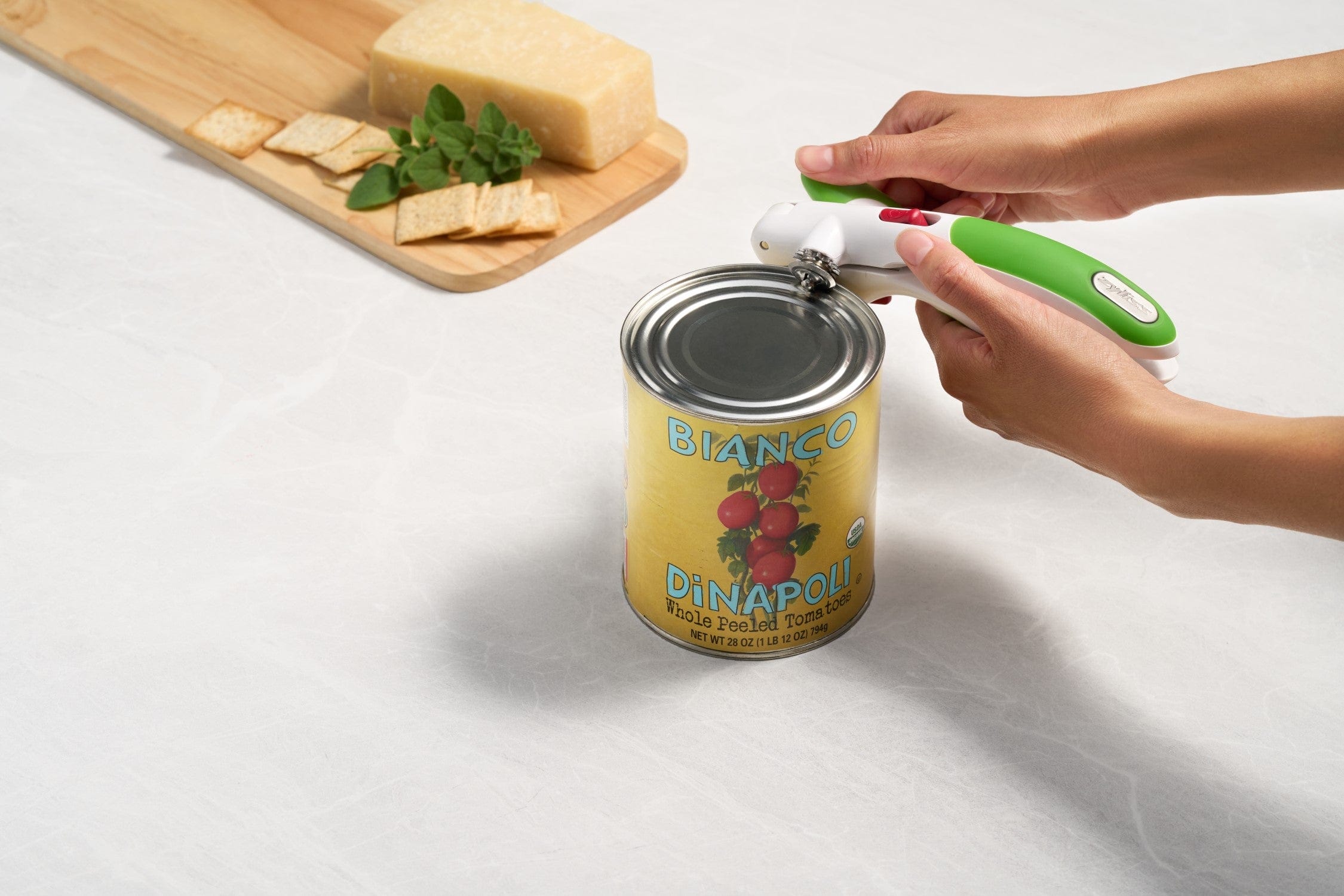 Zyliss Lock N' Lift Can Opener with Lid Lifter Magnet - Green | Effortless One-Handed Operation | Perfect for Kitchen, Camping & Emergency Preparedness