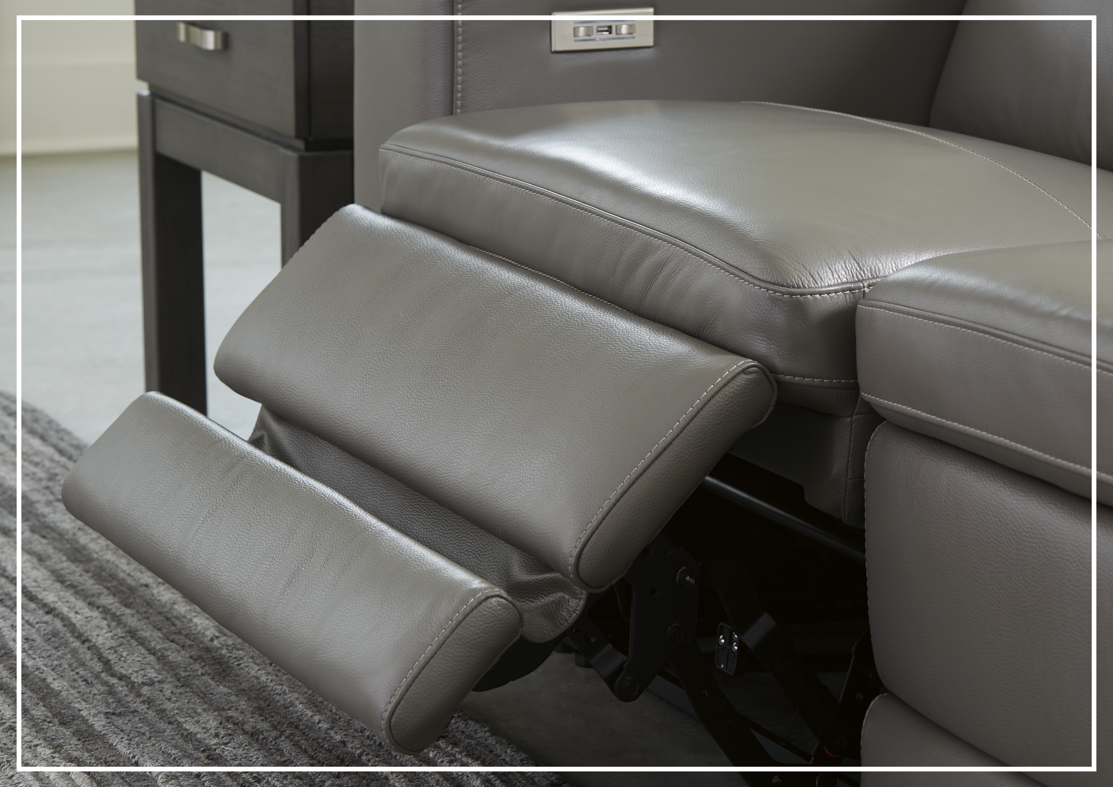 Gio Italia Titan 3-Seater Dual Power Reclining Leather Sofa - Modern Living Room Furniture for Home Theater & Relaxation