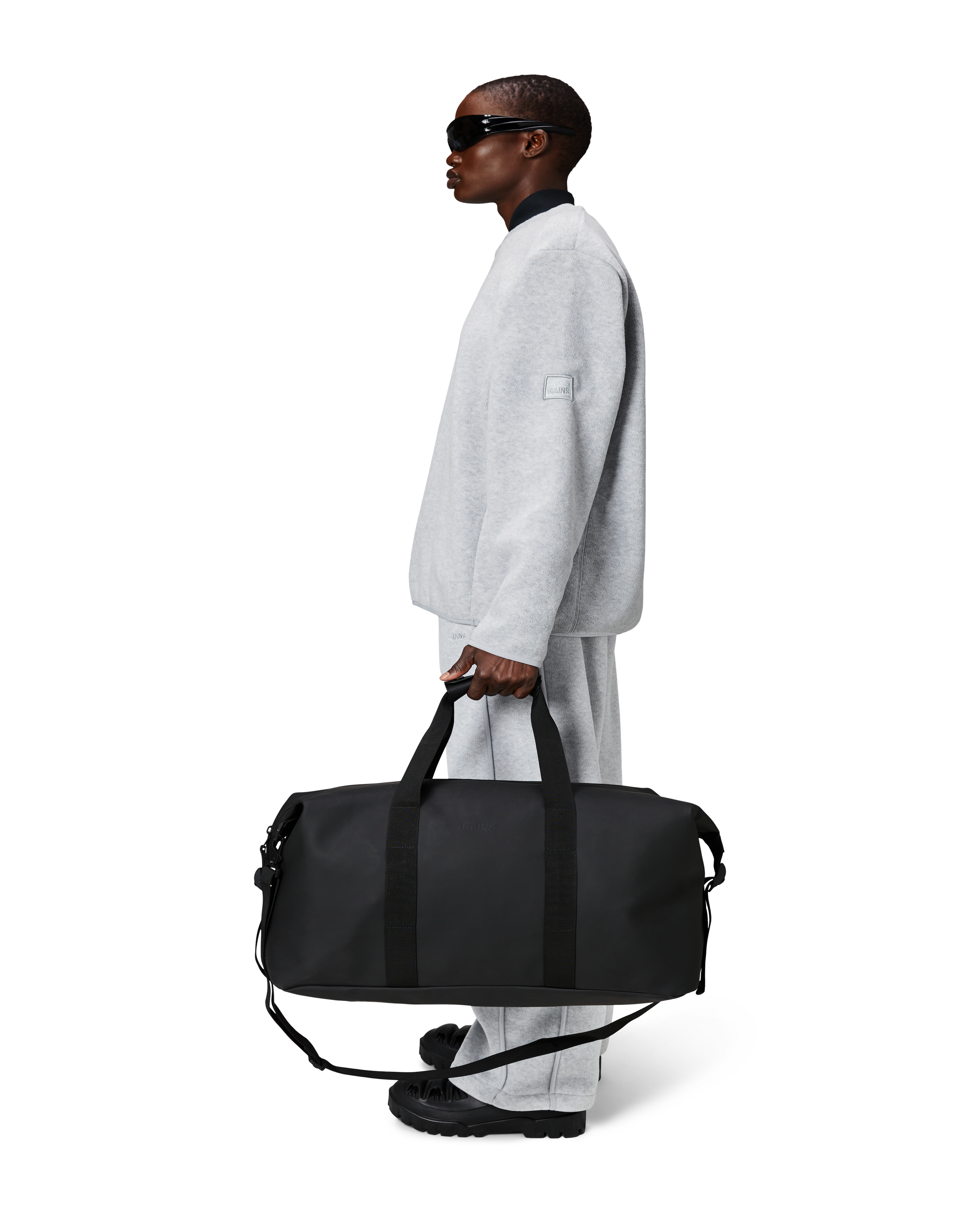Rains Hilo Weekend Bag - Waterproof Travel Duffel for Gym, Work & Weekends | Lightweight Carry-On Luggage for Men & Women | Perfect for Business Trips, Gym & Outdoor Adventures