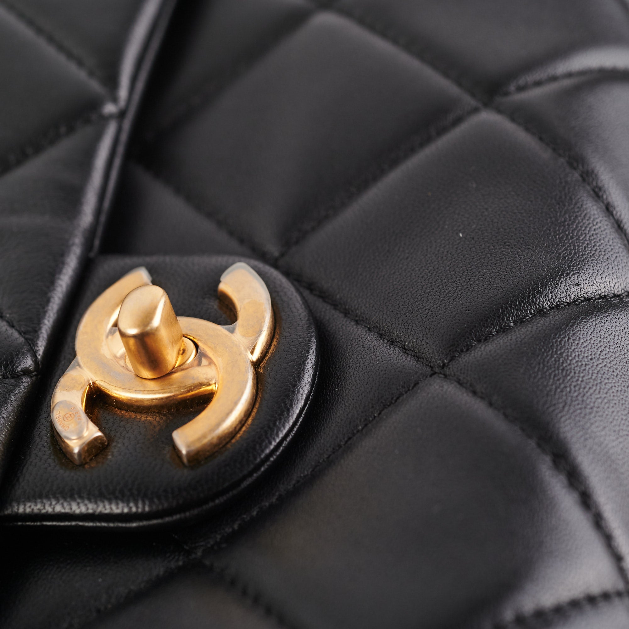 Chanel Classic Flap Bag Black Leather Shoulder Bag for Women | Luxury Designer Handbag for Evening Parties, Date Nights & Special Occasions