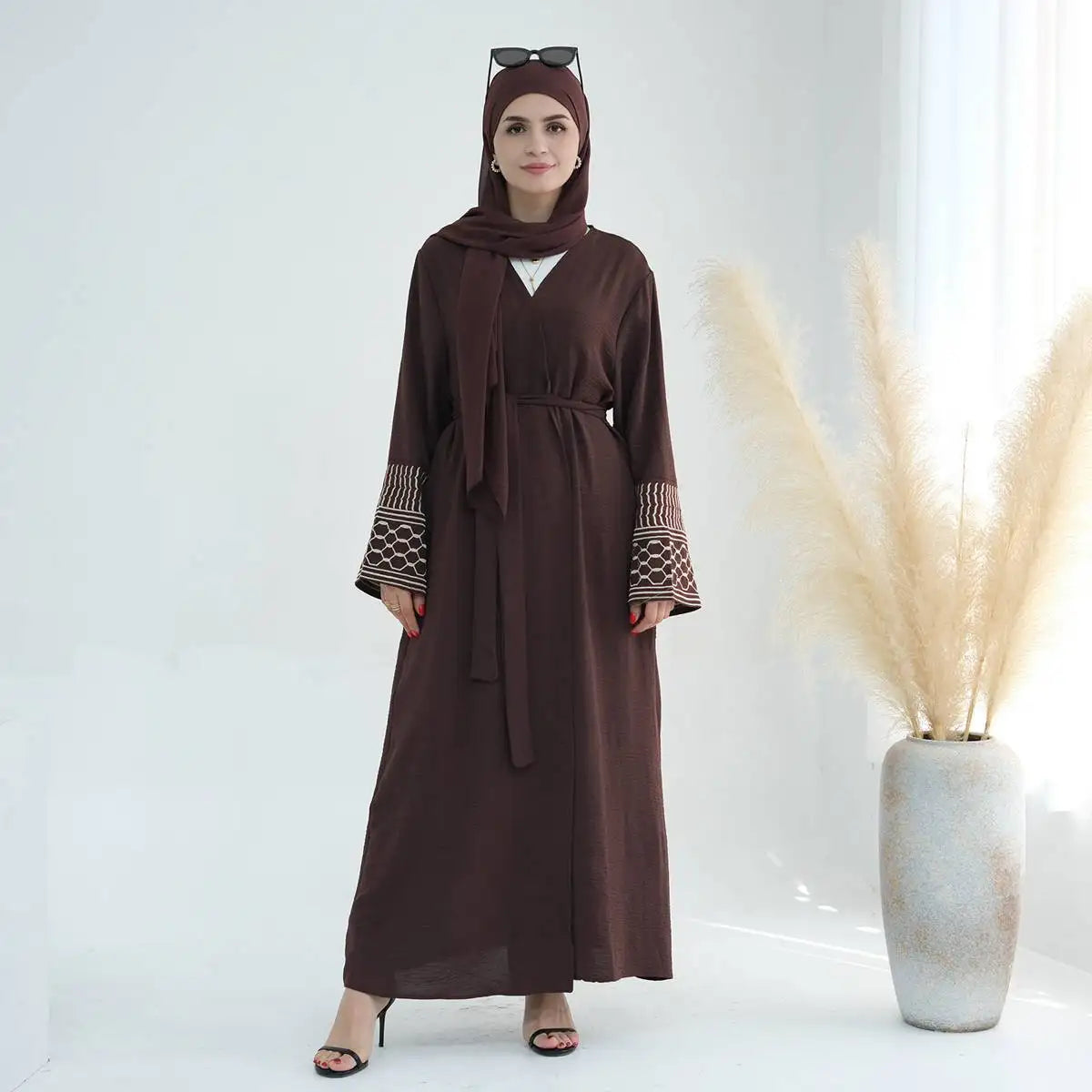 Elegant Muslim Women's Embroidered Open Abaya Dress with Sleeve - Modest Islamic Fashion for Prayer, Hijab Outfits & Special Occasions