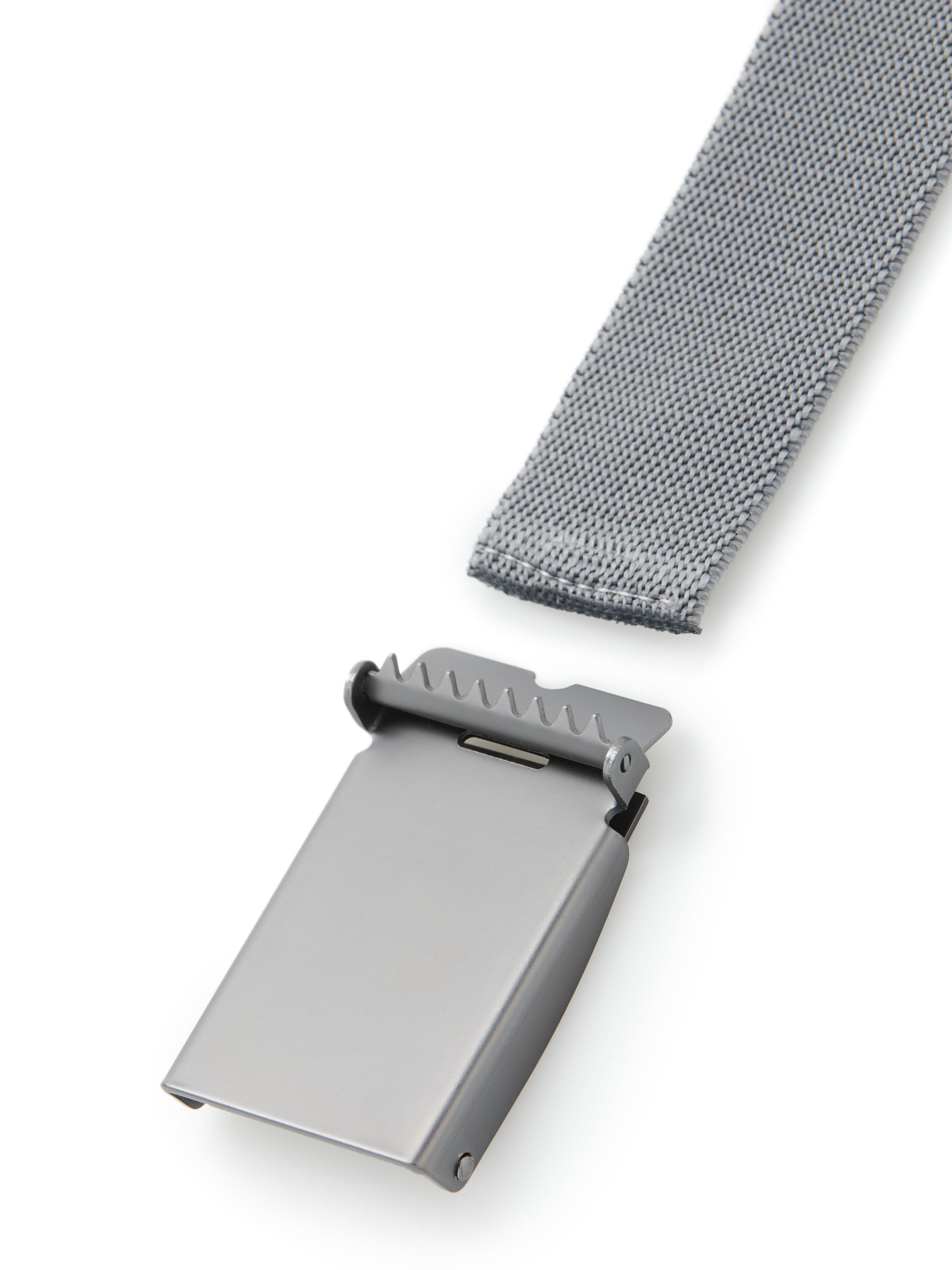 Men's V Logo Web Golf Belt - Stylish & Durable for Golf, Casual Wear & Outdoor Activities