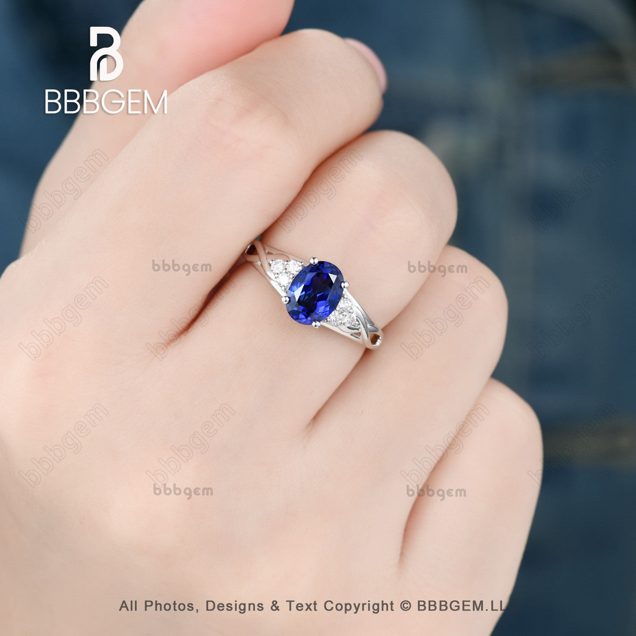Exquisite Cluster Blue Oval Cut Sapphire & Diamond Engagement Ring for Women – Perfect for Proposals, Anniversaries & Special Occasions