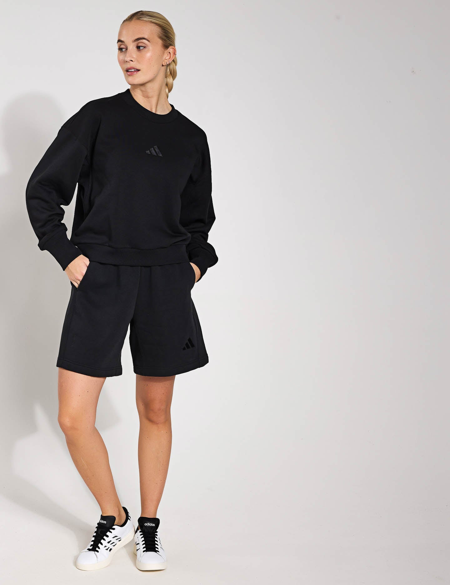ALL SZN Fleece Loose Sweatshirt for Women - Soft & Cozy Oversized Pullover Hoodie - Black - Perfect for Casual Wear, Lounge & Winter Outfits