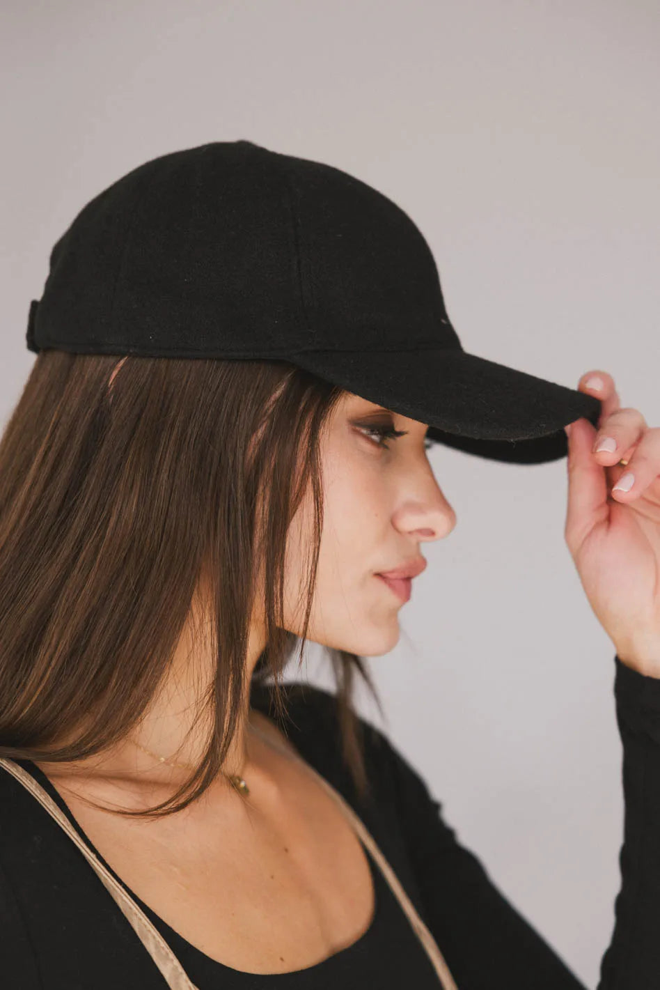 Premium Black Baseball Cap for Men & Women - Adjustable Dad Hat for Outdoor Sports, Casual Wear & Sun Protection