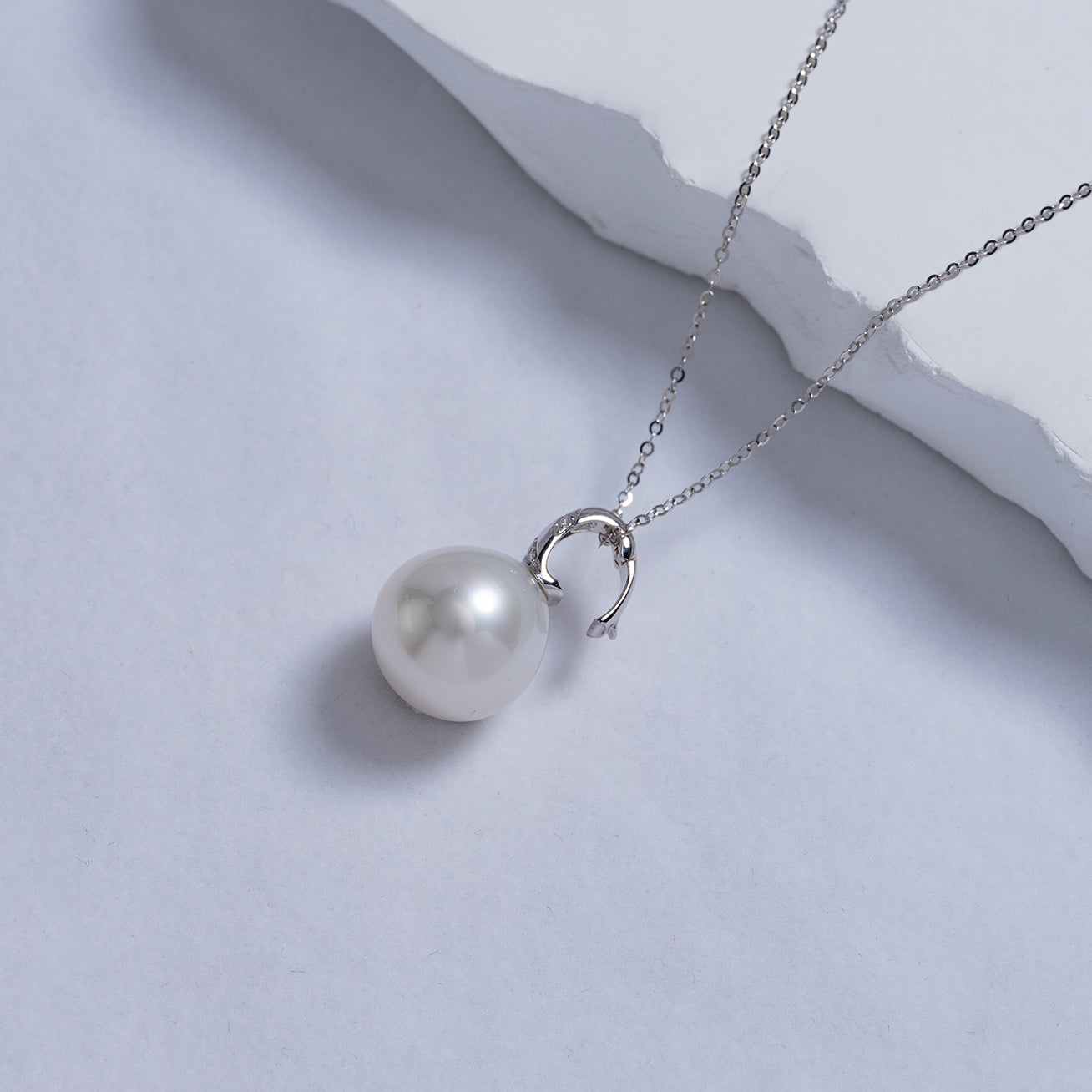 18K Solid Gold Australian White Diamond Saltwater Pearl Necklace - Elegant Bridal Jewelry & Anniversary Gift for Women (KN00136) | Perfect for Weddings, Parties & Special Occasions