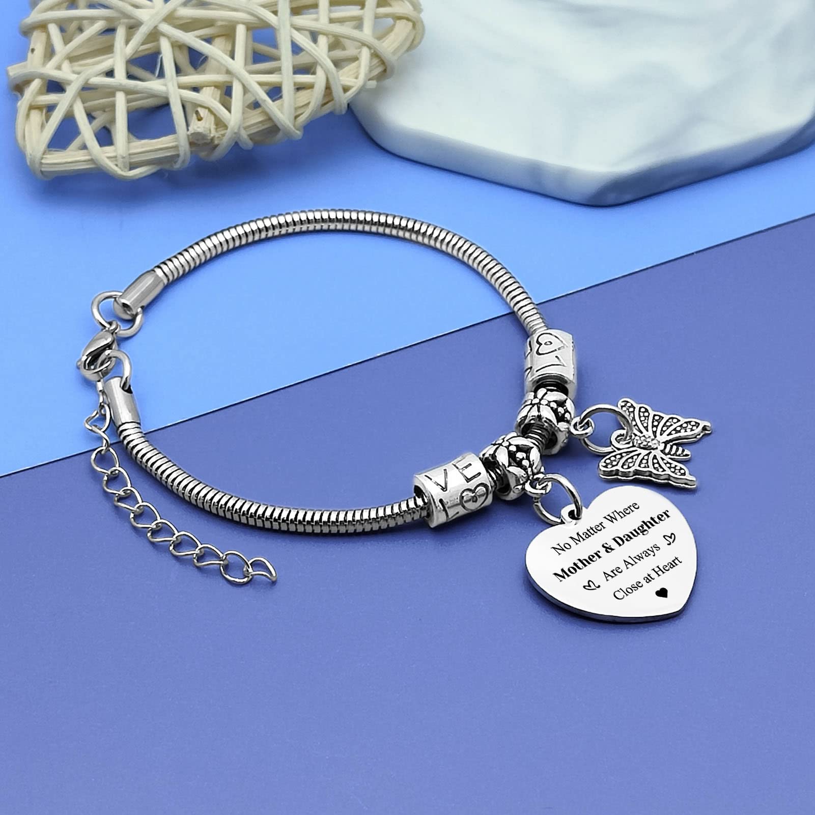 Beautiful Daughter Bracelet for Mom - Thoughtful Gift from Daughter, Daughter-in-Law & Stepdaughter | Birthday, Mother's Day & New Year Present for Women | Perfect for Special Occasions & Heartfelt Moments