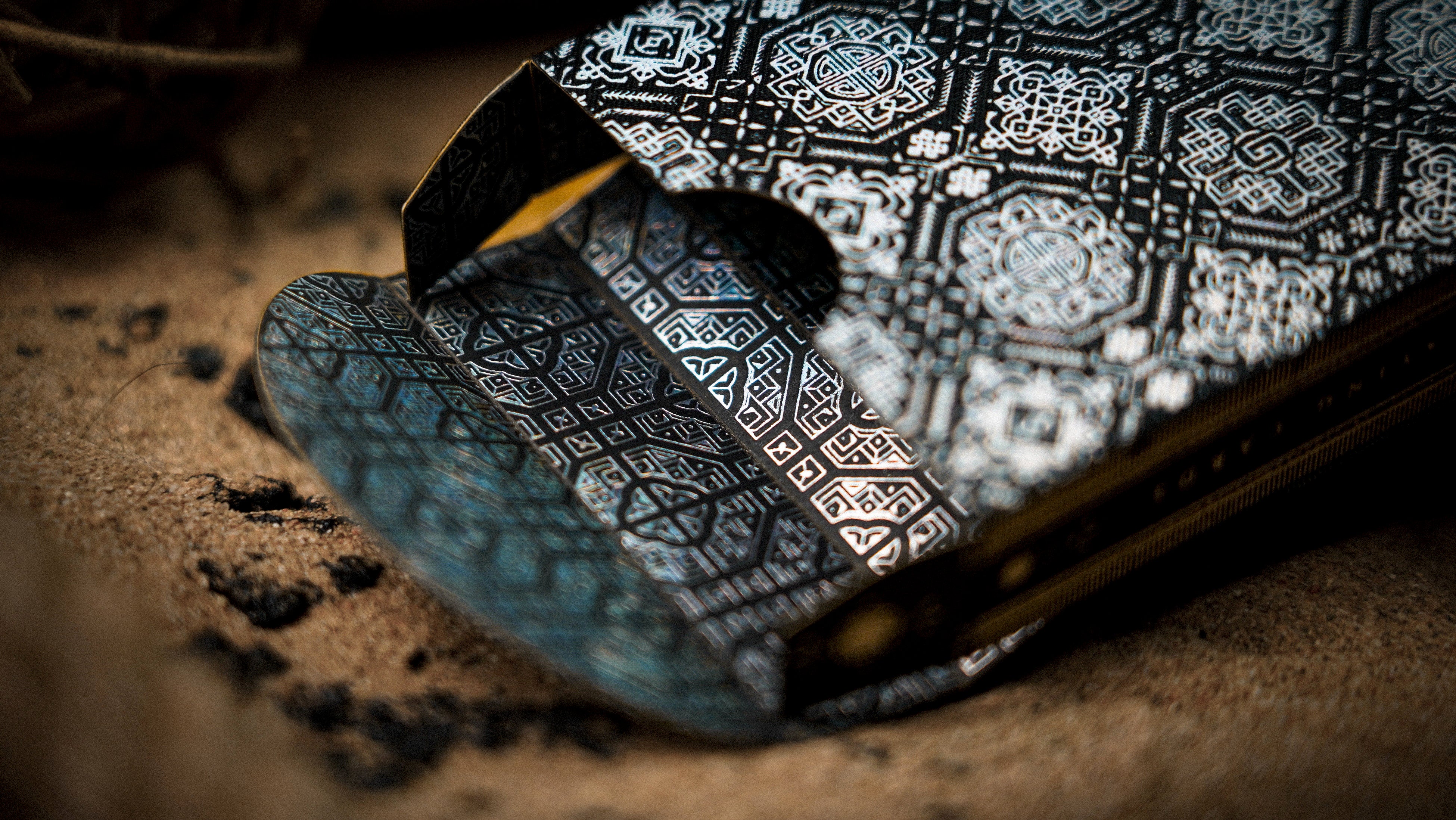 Premium Silk Black Boxset Ark Playing Cards - Luxury Deck for Poker, Magic Tricks & Collectors | Perfect for Game Nights, Gifts & Cardistry