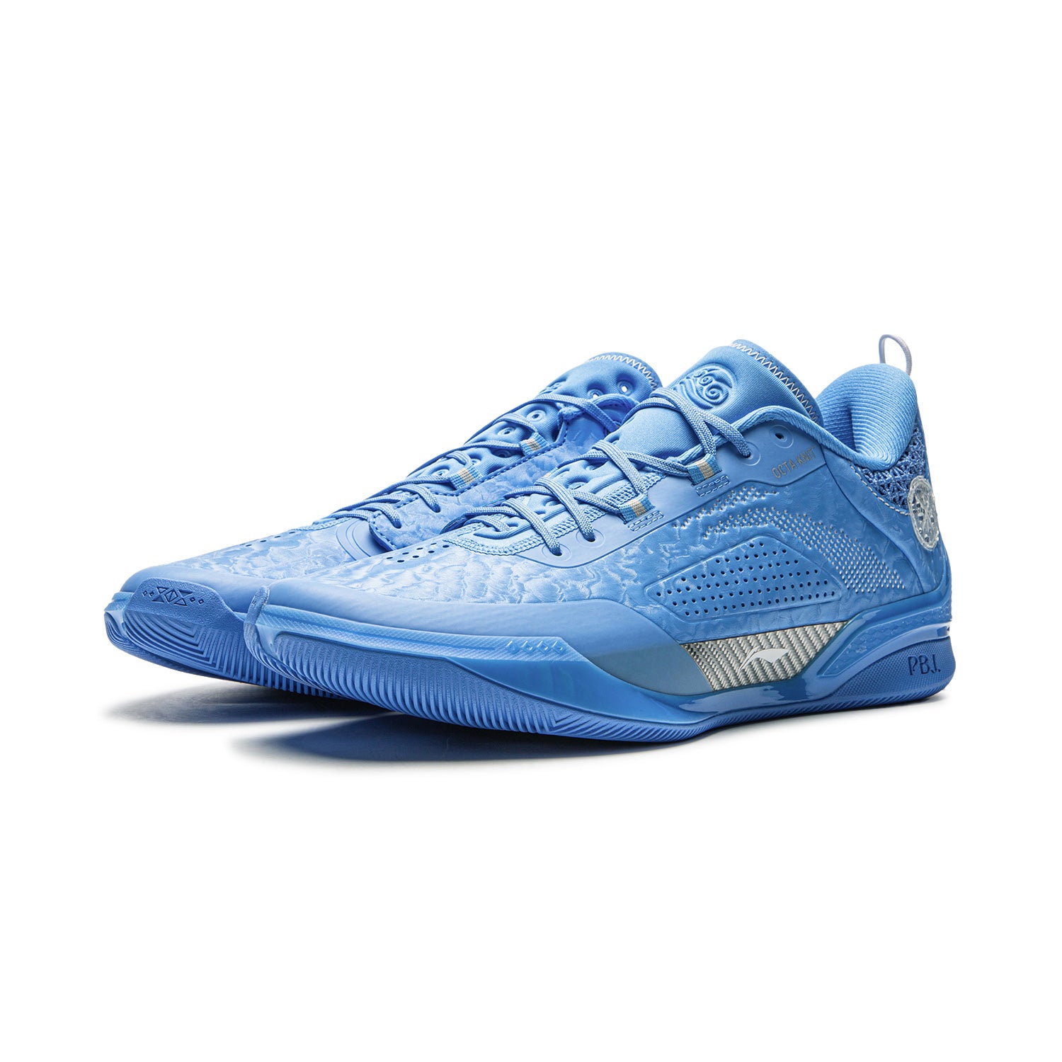 Wade 808 4 Ultra Basketball Shoes in Powder Blue - High-Performance Sneakers for Men - Perfect for Indoor & Outdoor Court Play