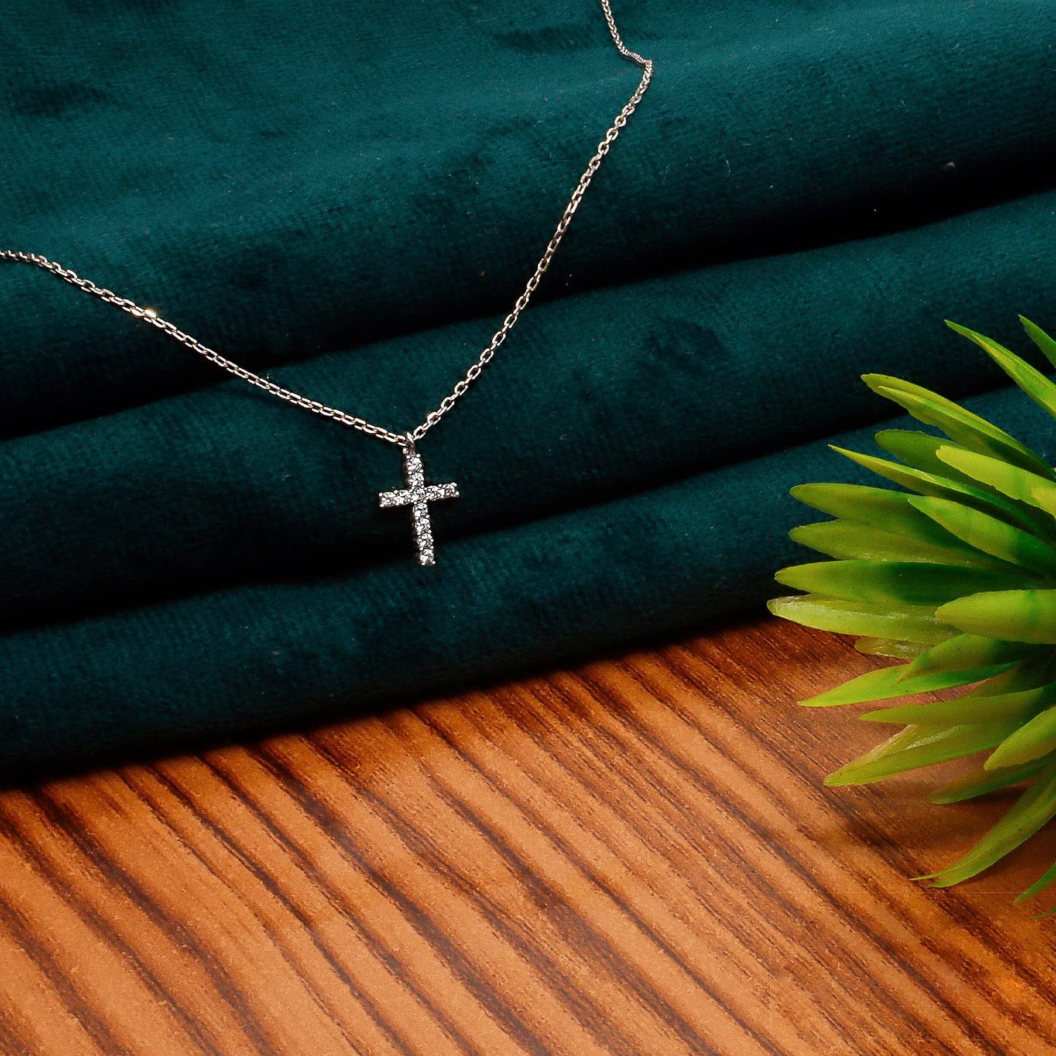 DEARMAY Dainty Cross Necklace for Women - 14K Gold Filled & Sterling Silver Layered Cross Pendant Choker Necklace with Thin Chain, Minimalist Aesthetic Jewelry Gift for Her - Perfect for Everyday Wear, Layering, Church, Baptism & Special Occasions