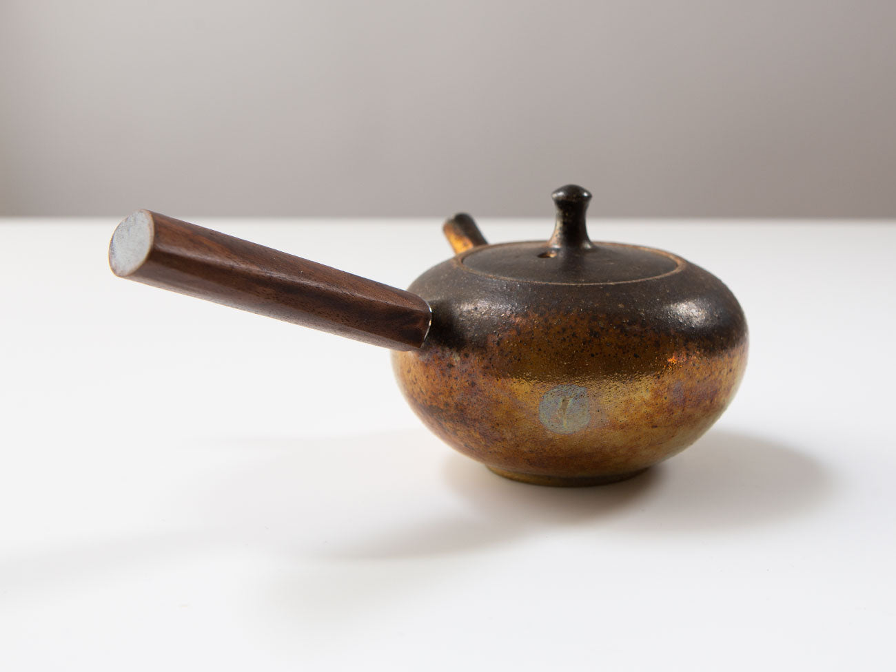 Premium Japanese Kyusu Teapot for Loose Leaf Tea - Handcrafted Persimmon Kyusu with Ceramic Infuser - Perfect for Green Tea, Oolong, and Herbal Brewing at Home or Office