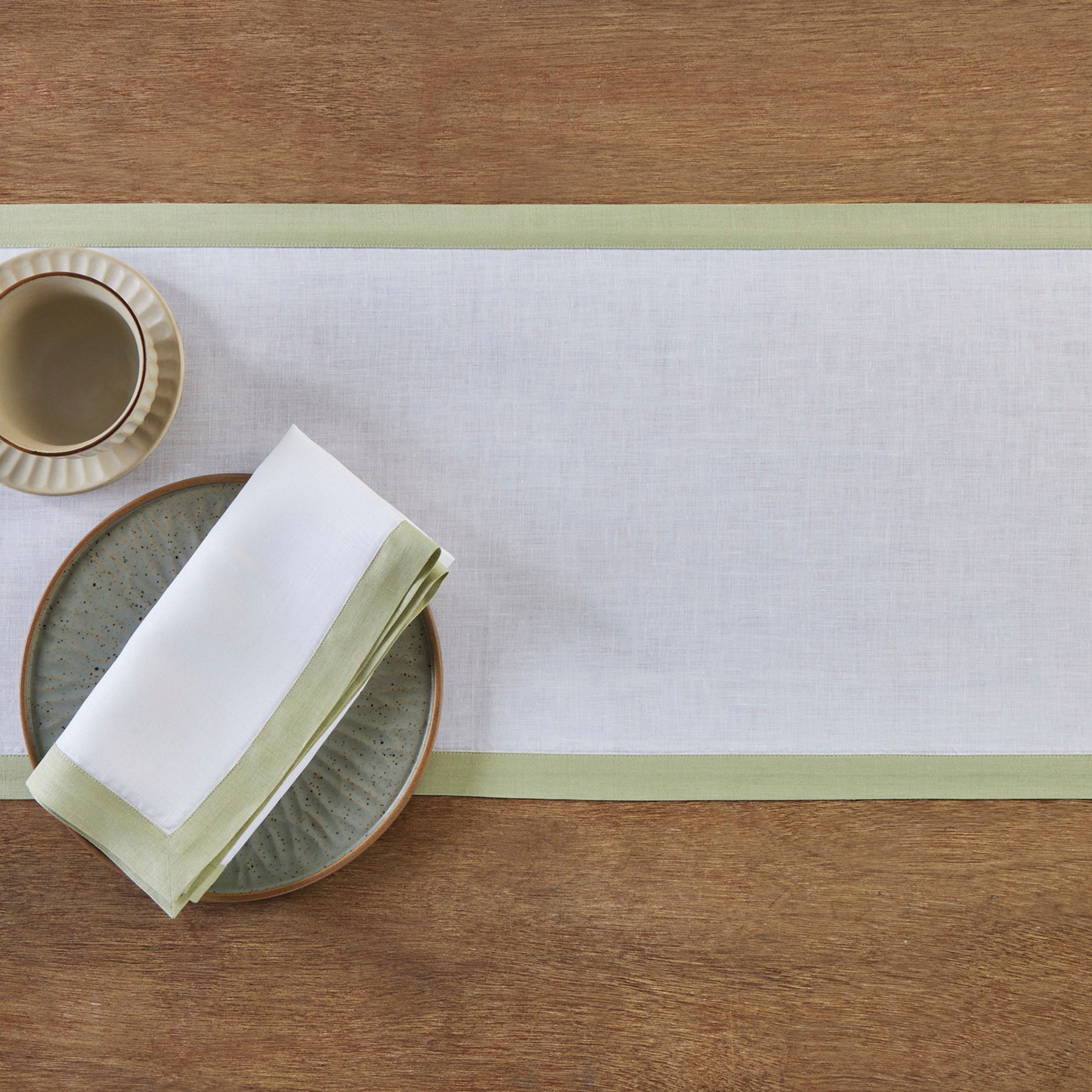 Elegant Classic Table Runner for Dining Room Decor - Perfect for Weddings, Holidays & Home Decor