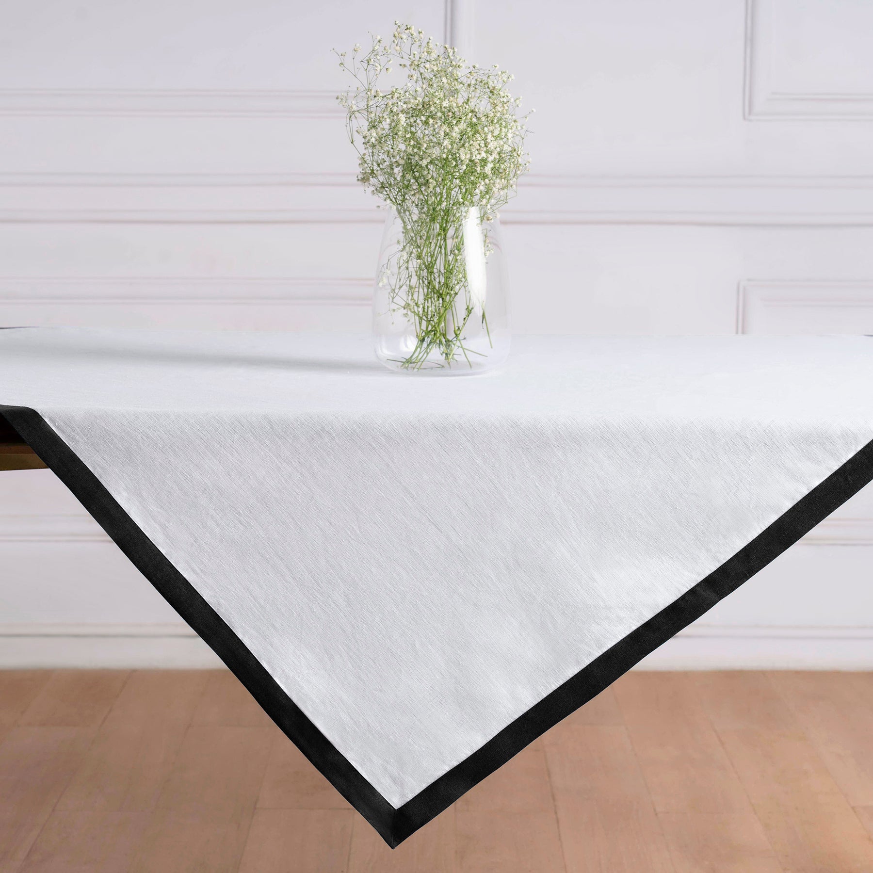 Classic Table Throw - Elegant and Durable Table Cover for Dining, Parties, and Home Decor | Perfect for Weddings, Holidays, and Everyday Use
