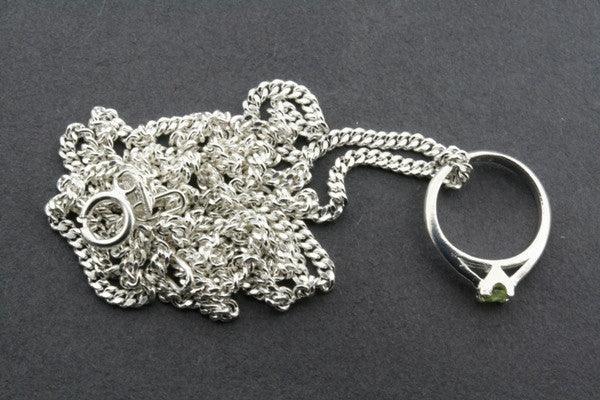 Little Ring Pendant with Peridot Gemstone on 45cm Link Chain - Elegant Necklace for Women, Perfect for Everyday Wear, Gift Giving & Special Occasions