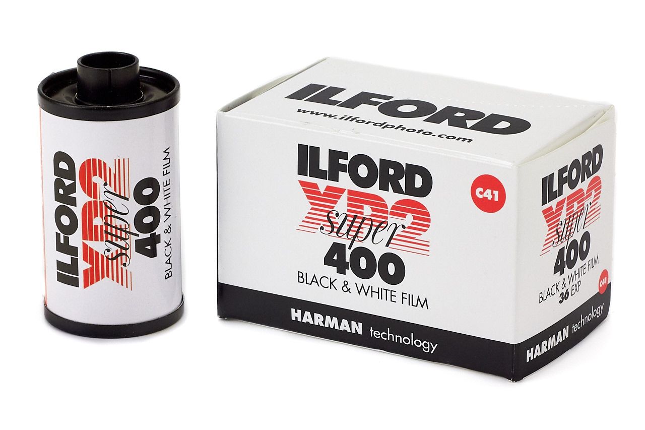 Ilford XP2 Super 400 Black & White Film, 35mm, 36 Exposures, 3-Pack – Perfect for Street Photography, Travel & Low Light Shooting