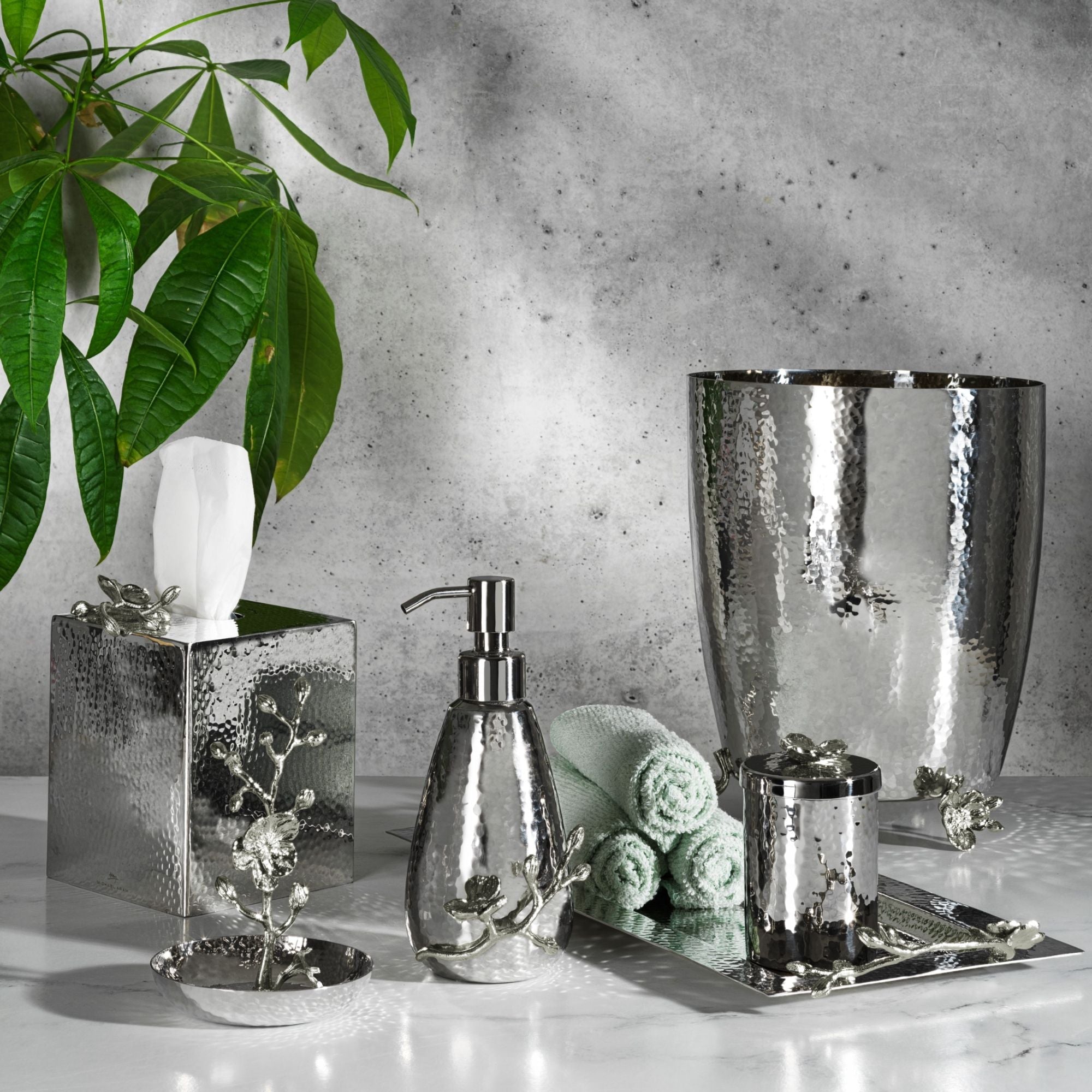 Elegant White Orchid Ring Holder - Perfect for Jewelry Organization & Display at Home, Wedding, or Gift Giving