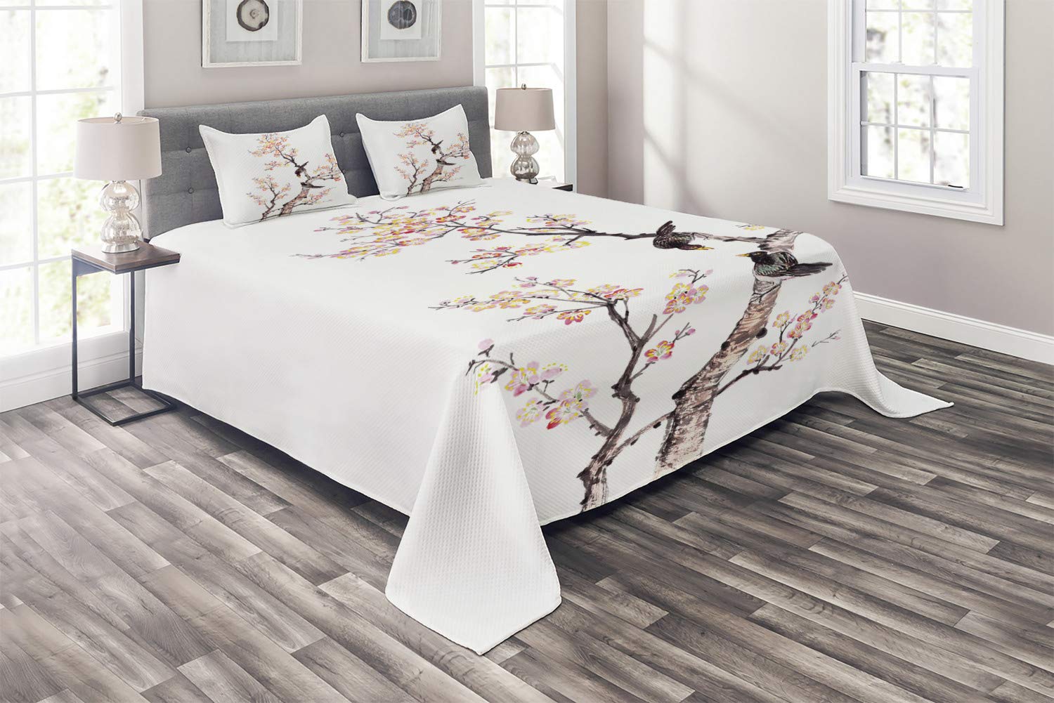 Ambesonne 3-Piece King Size Quilt Set - Traditional Chinese Plum Blossom & Birds Floral Print Bedspread with 2 Pillow Shams | Elegant Pale Yellow Brown Decorative Coverlet | Perfect for Asian-Themed Bedroom Decor & Cultural Home Styling