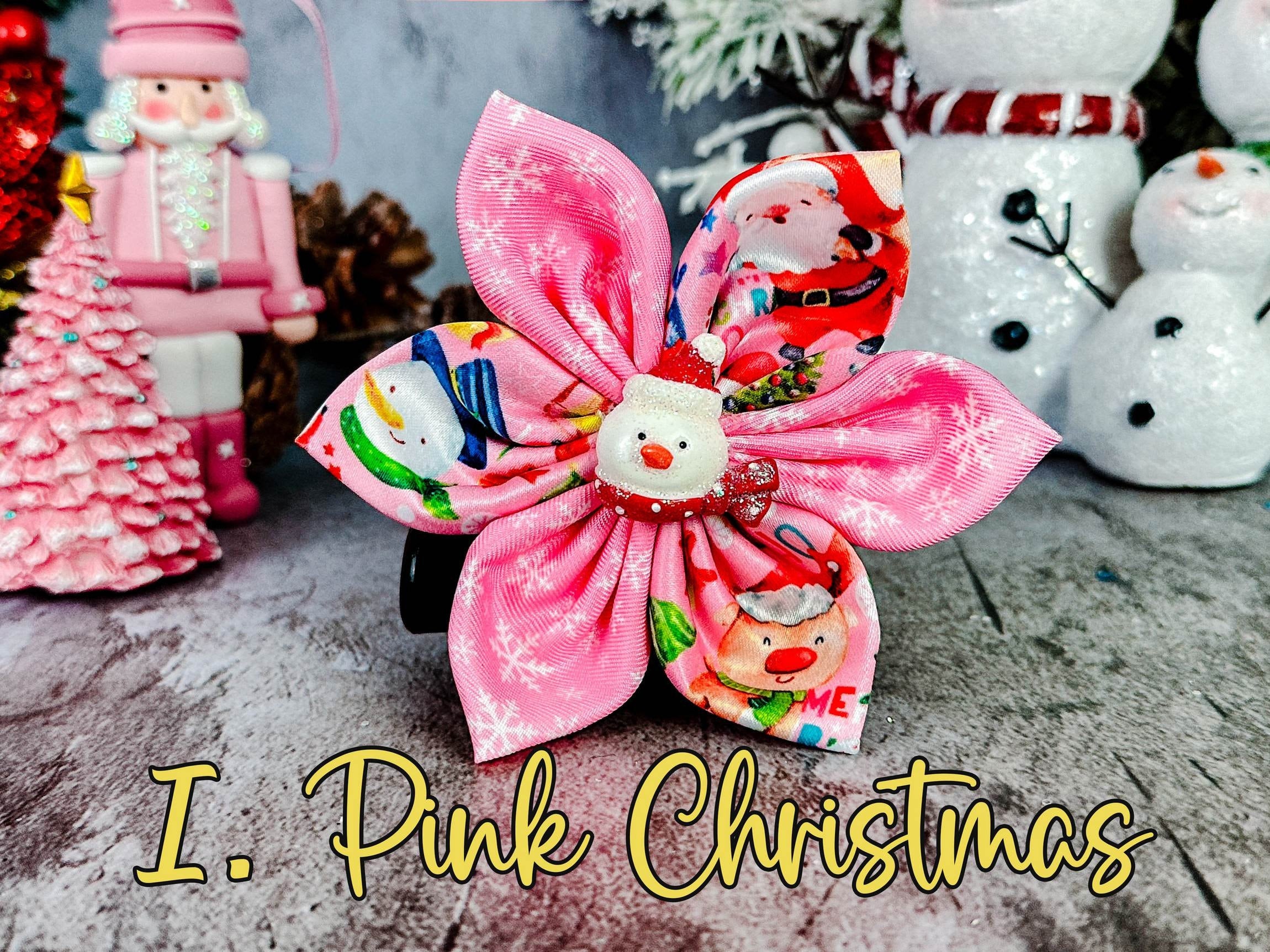 Festive Christmas Dog Collar Flower with Plaid Design - Holiday Pet Accessory for Small & Large Dogs - Perfect for Christmas Photos, Parties & Festive Outfits