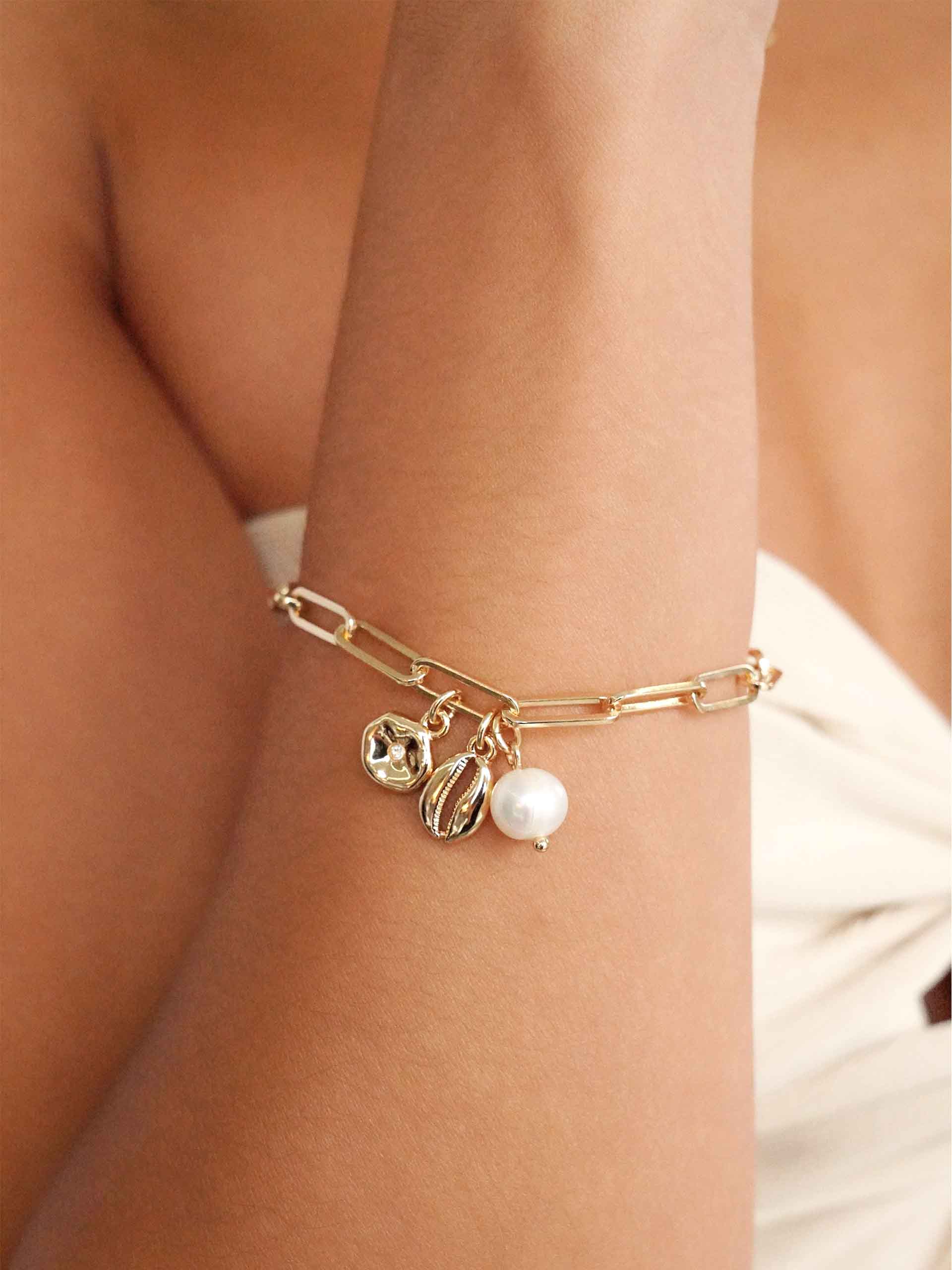 Golden Shore Charm Bracelet for Women - Elegant Beach Jewelry with Adjustable Chain - Perfect for Vacation, Wedding & Summer Outfits
