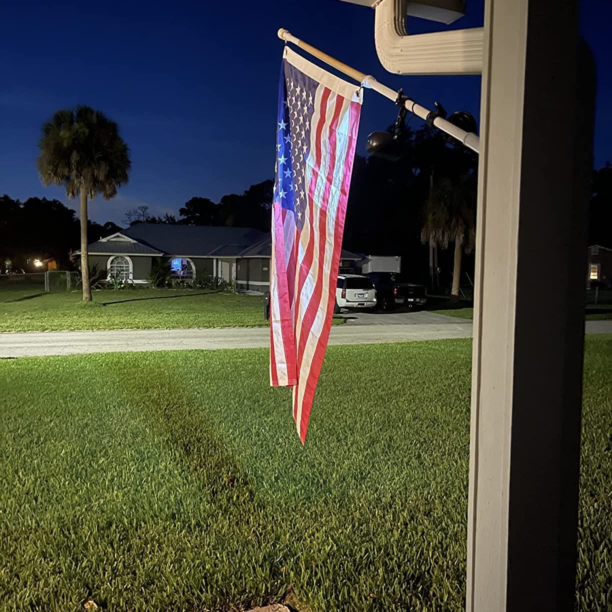 Solar Flag Pole Light with 4 Super Bright LEDs - 360° Adjustable Bracket & Solar Panel for 1”-1.5” Flag Poles - IP65 Waterproof Auto On/Off - Perfect for Patriotic Displays, Garden Decor & Nighttime Flag Lighting