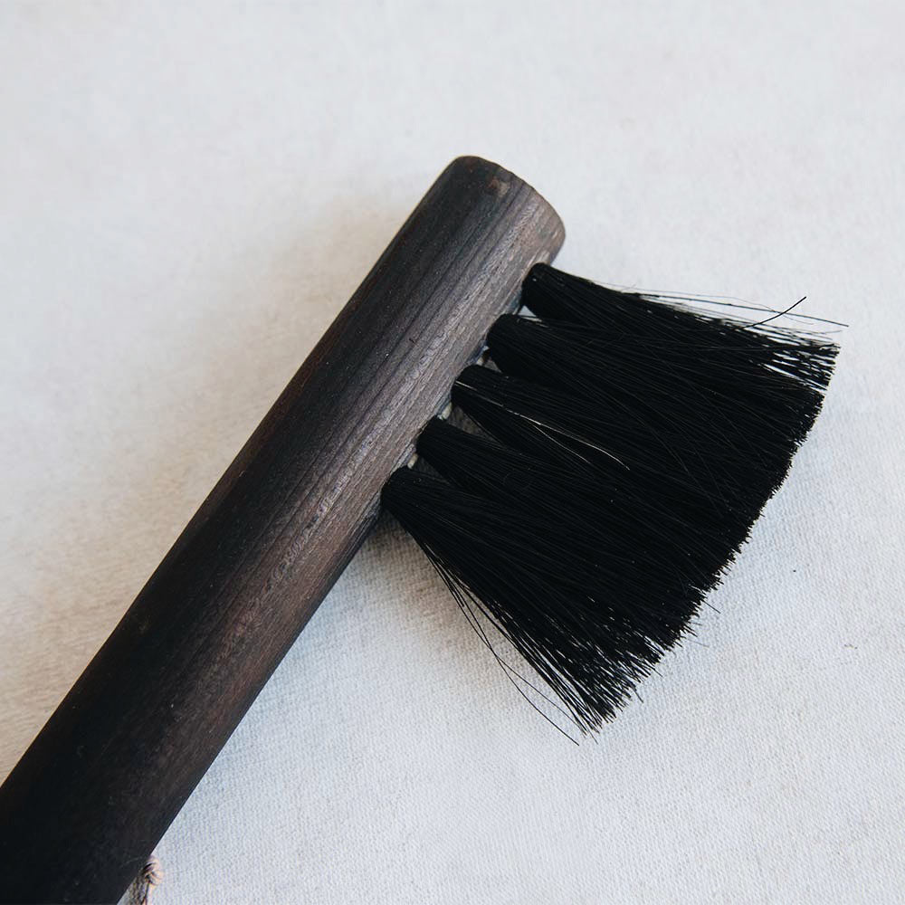 MT0962 Small Wooden Counter Brush - Compact Cleaning Tool for Kitchen, Bathroom & Office Surfaces - Perfect for Dusting, Sweeping & Daily Maintenance