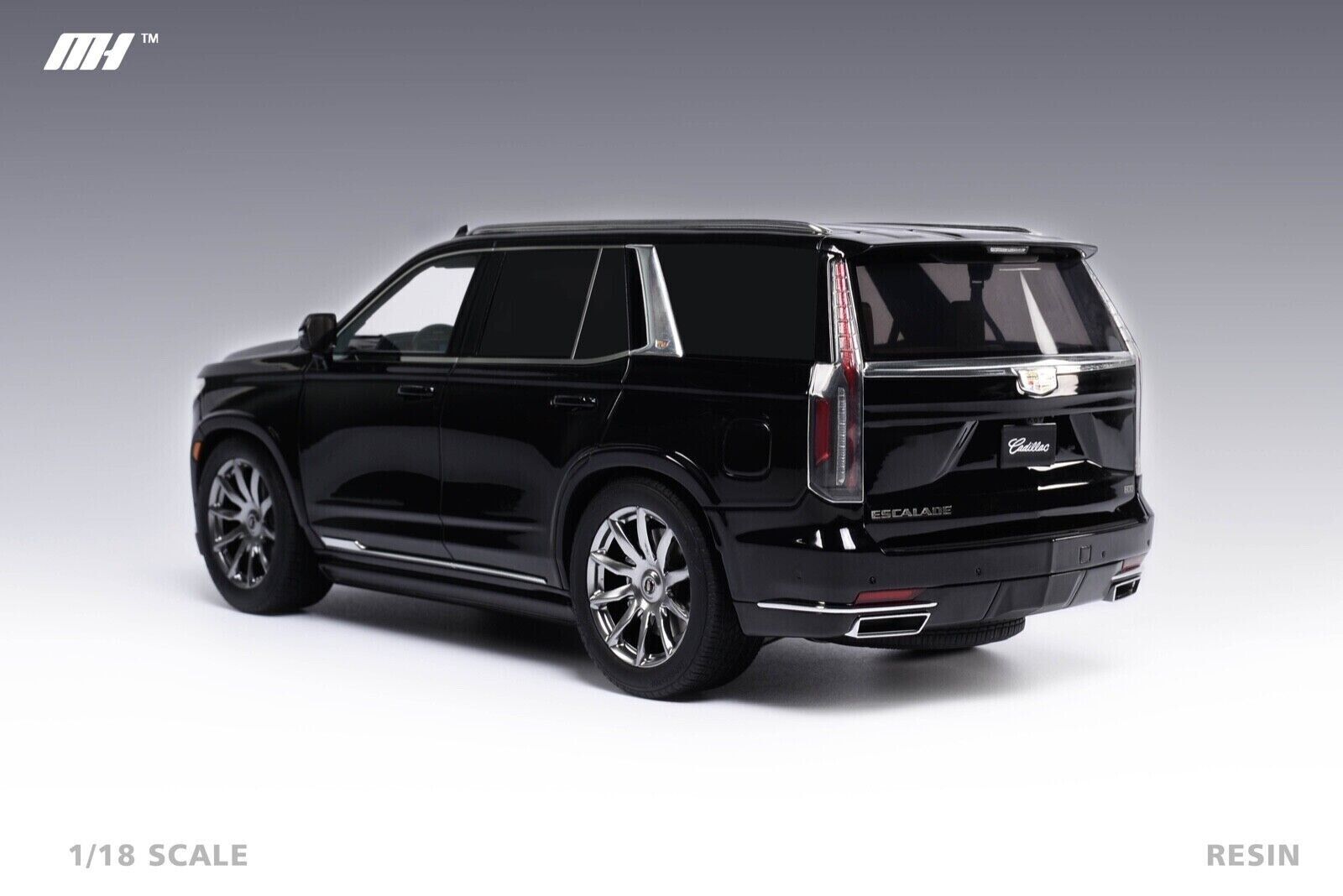 MOTORHELIX 1:18 Scale Diecast Cadillac Escalade 2022 Model Car - Gloss Black Finish - Perfect for Collectors, Display & Gifts