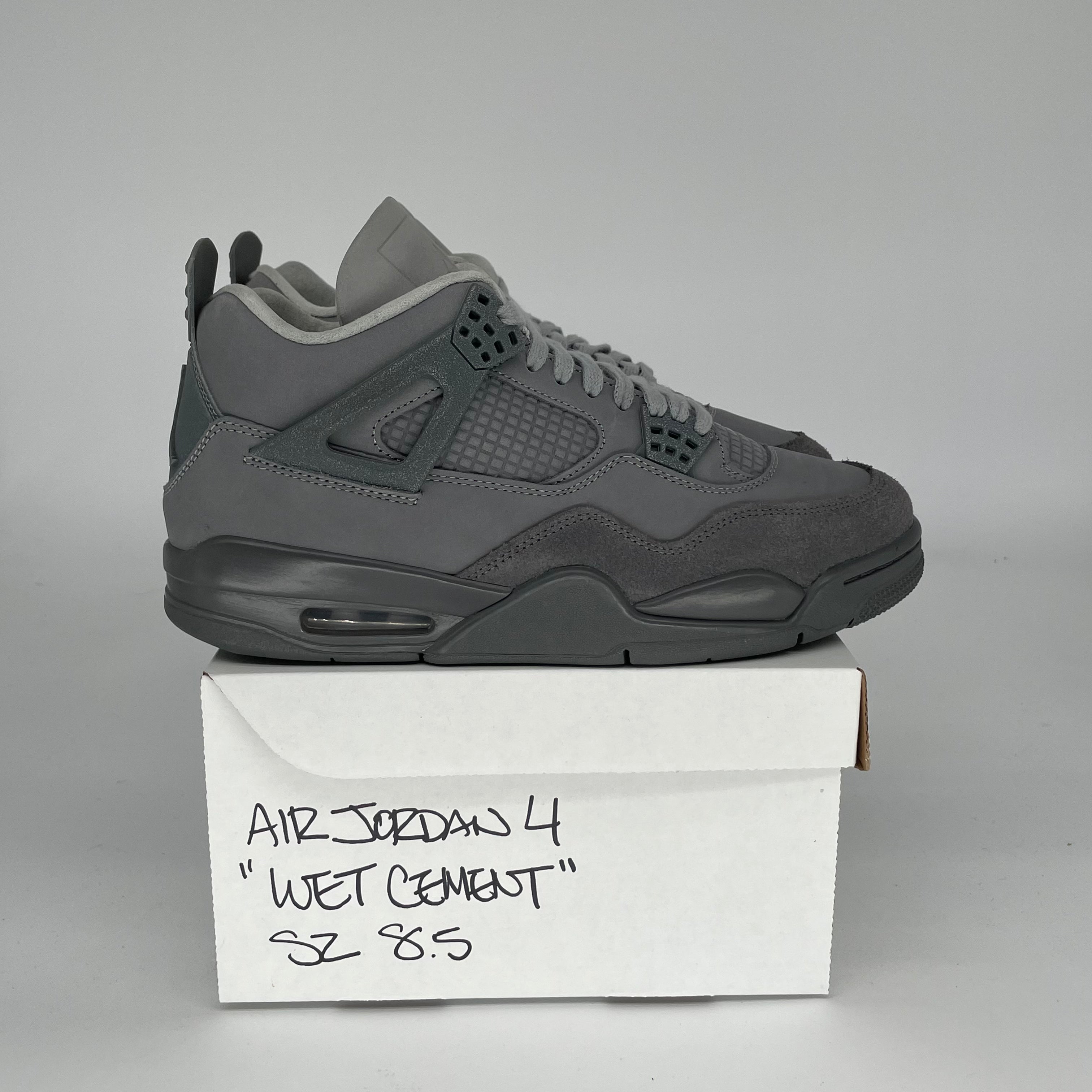 AIR JORDAN 4 Retro 