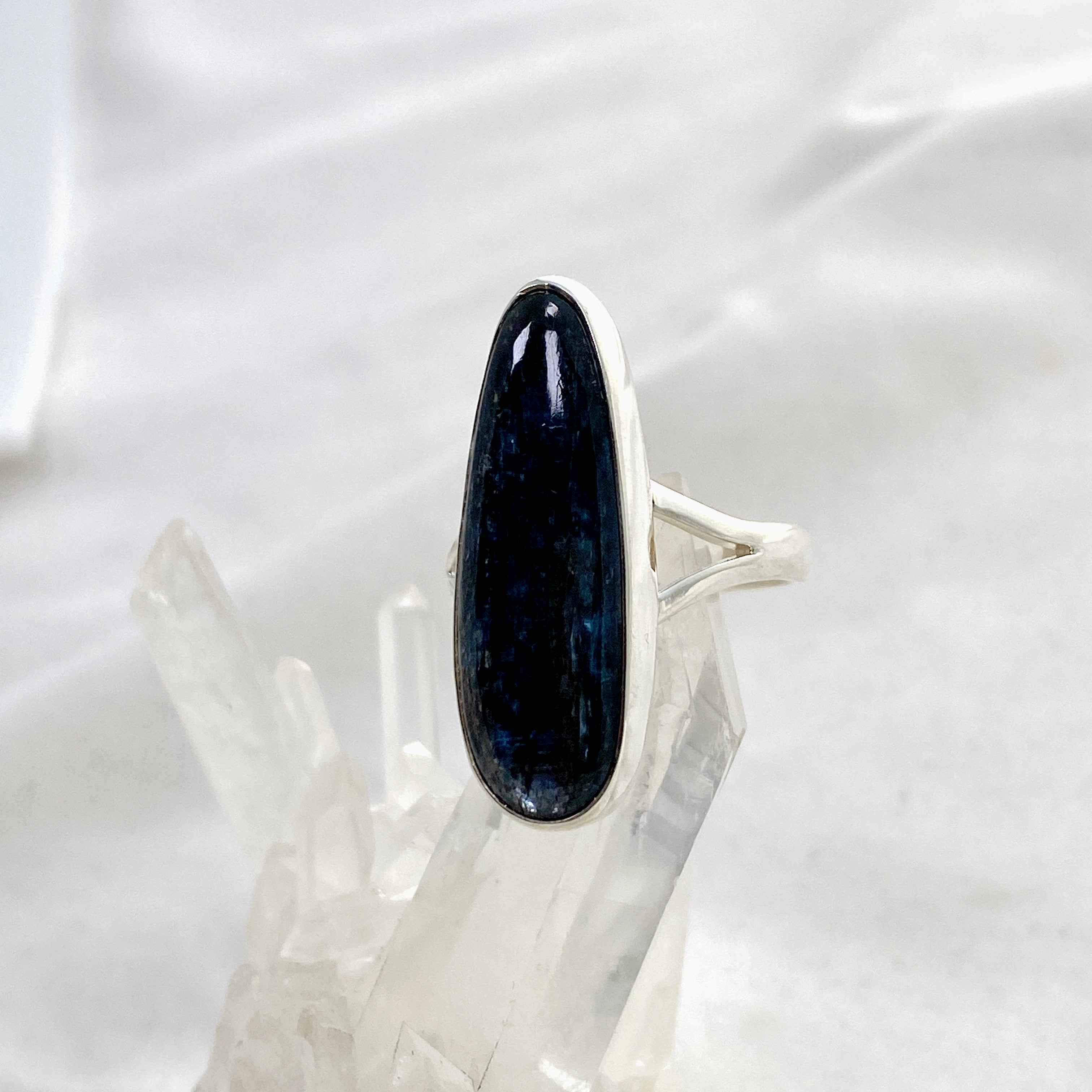 Blue Kyanite Teardrop Cabochon Split Band Ring - Size 9.5 (KRGJ3282) - Perfect for Boho Jewelry, Spiritual Healing & Everyday Wear