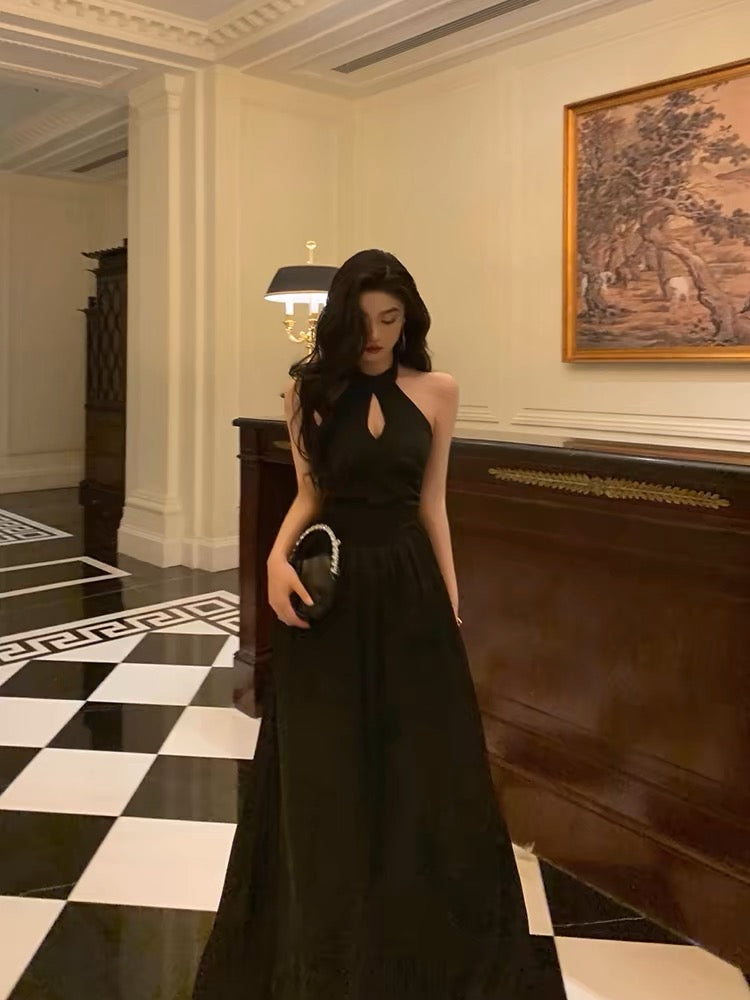 Elegant Black A-Line Halter Prom Dress for Evening Party & Formal Events - J3291 | Perfect for Homecoming, Prom, Gala & Special Occasions