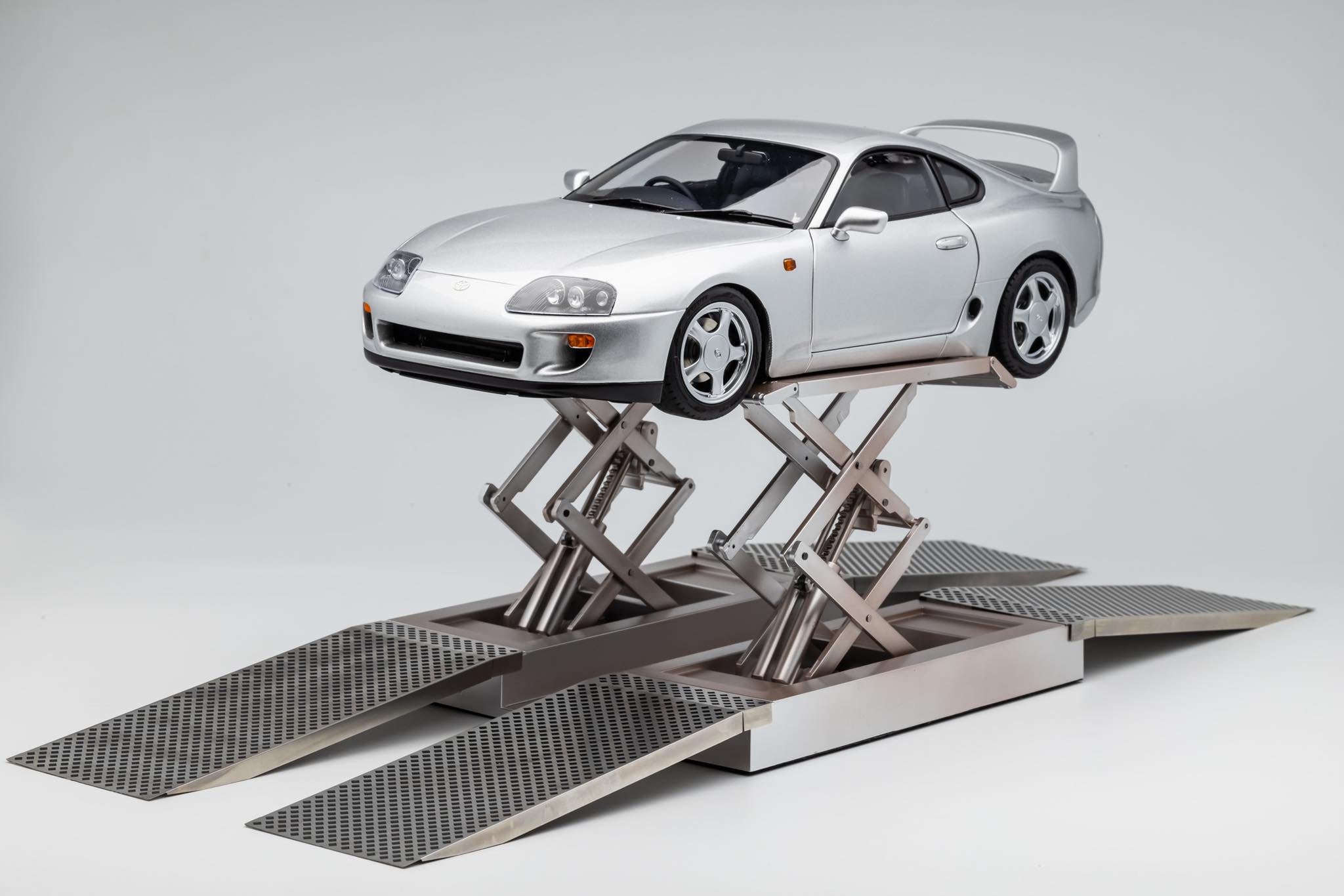 1:18 Scale Toyota Supra MK4 (JZA80) Diecast Model Car - Silver Collectible Toy for Display, Gift & Racing Enthusiasts - Perfect for Home Office Decoration, Car Showcase & Anime Fans Collection