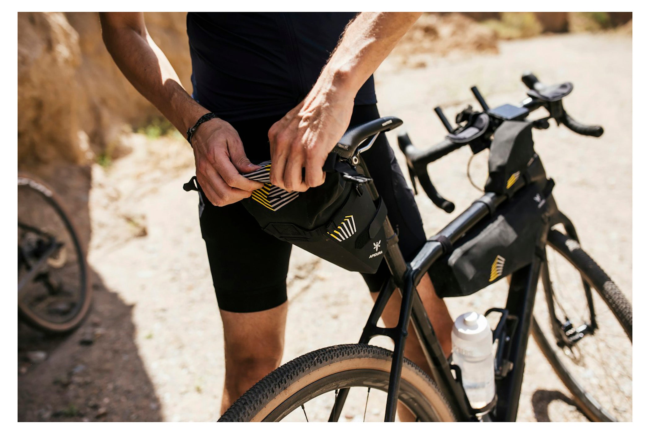 Apidura Racing Saddle Pack 3L - Waterproof Bicycle Seat Bag for Road & Mountain Bikes - Perfect for Long Distance Cycling & Bike Commuting