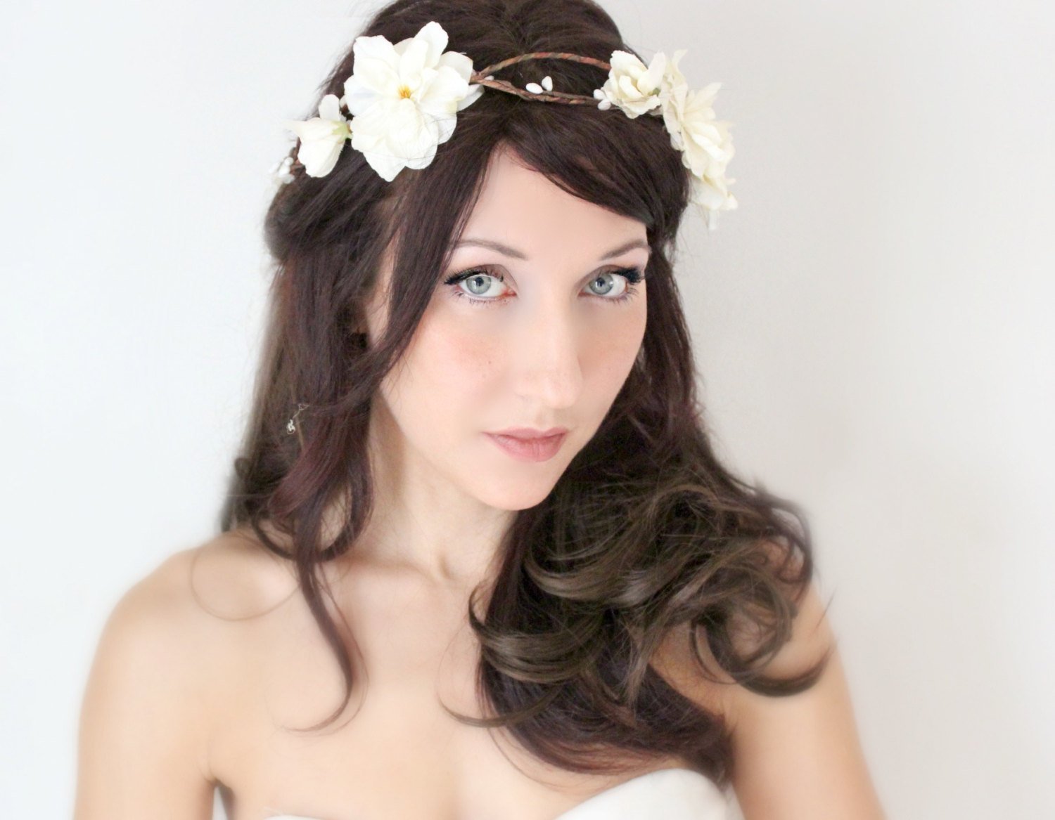 Elegant Floral Wedding Crown for Bride - Handmade Flower Headpiece for Bridal, Boho, Garden & Beach Weddings