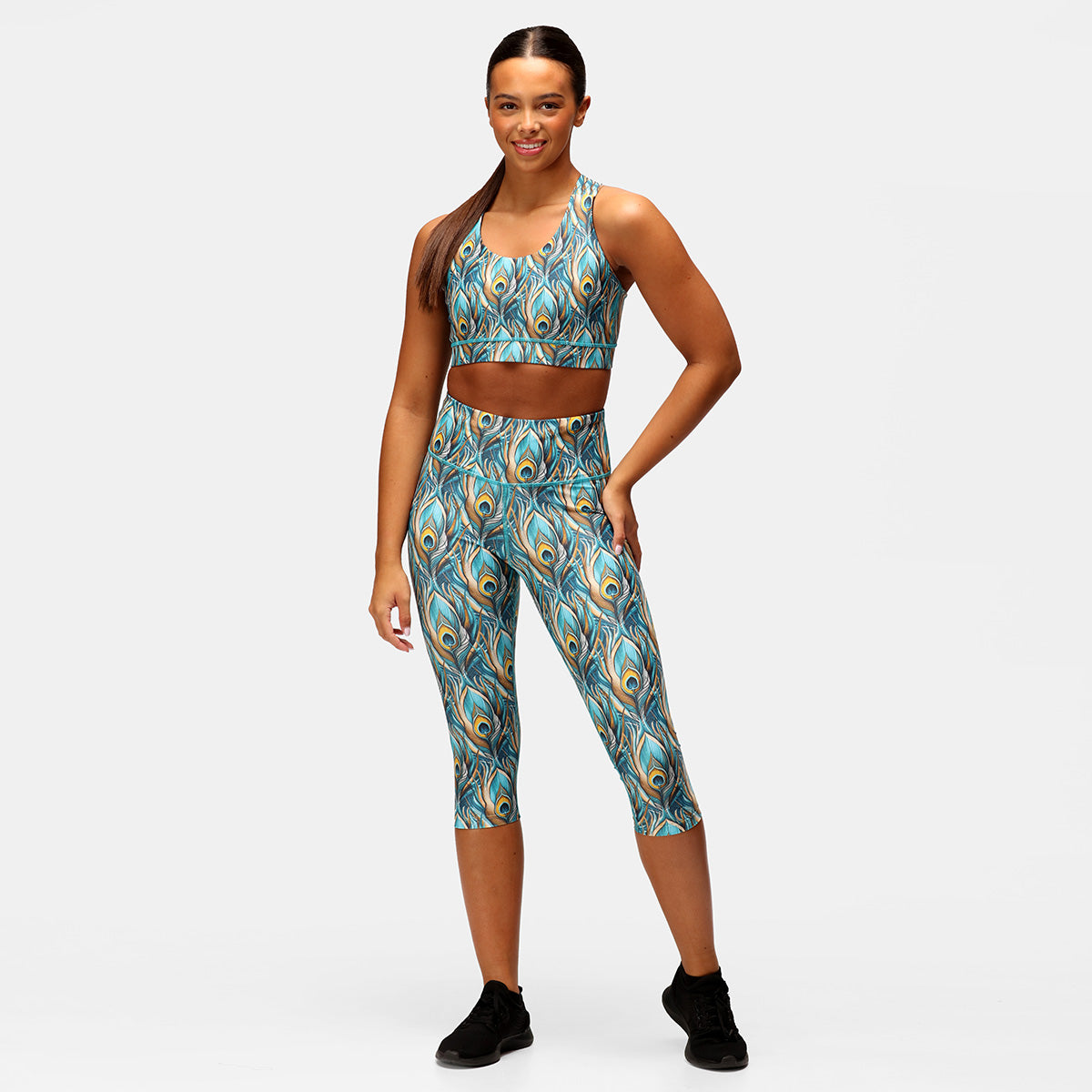 Stylish Peacock Print Capri Pants for Women - Comfortable & Trendy Summer Lounge Wear