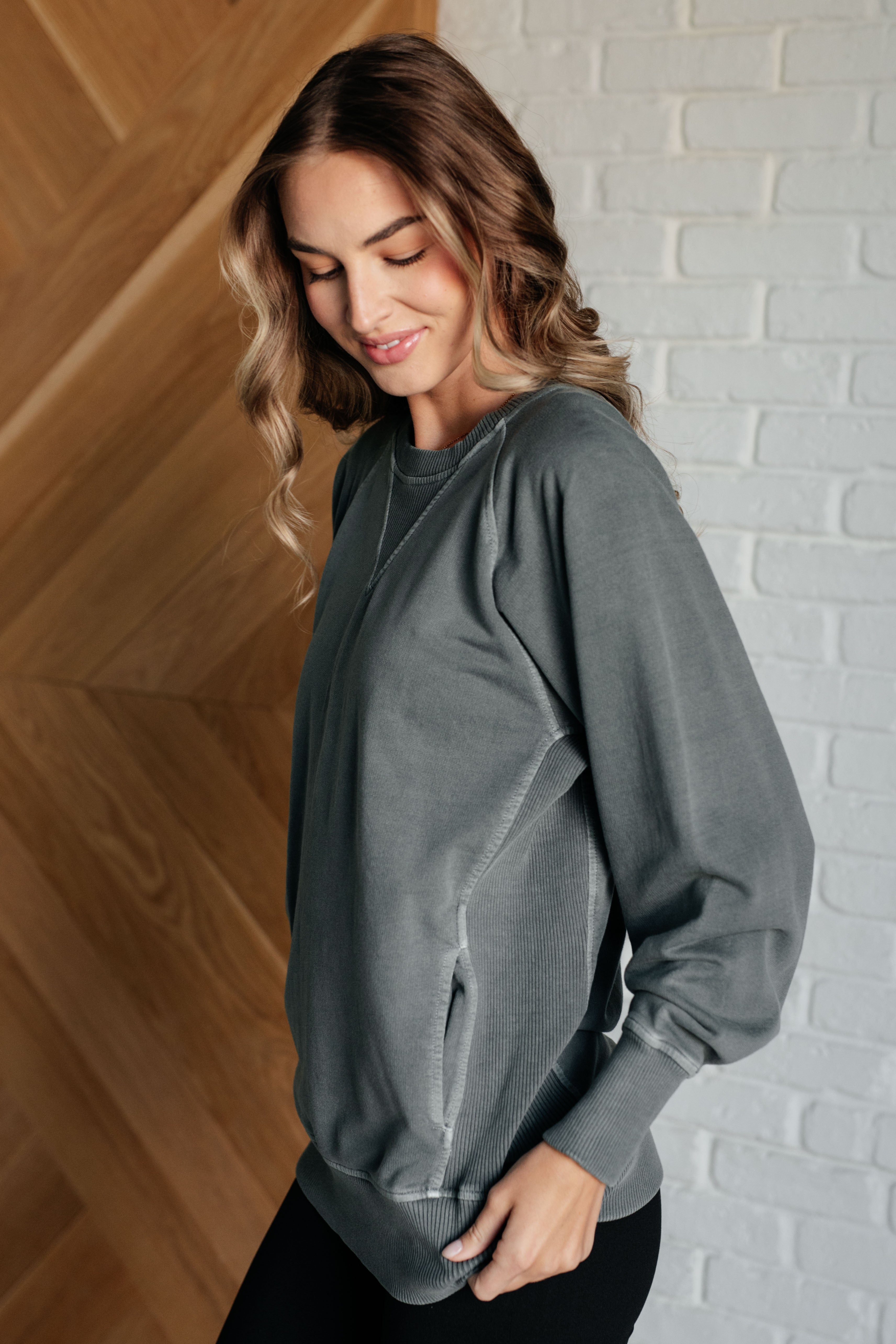 Best-Selling Ash Jade Sweatshirt for Women - Soft & Cozy Pullover for Casual Wear, Lounge, and Outdoor Activities