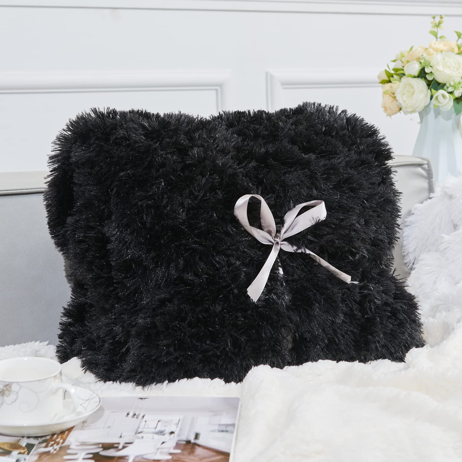 GONAAP Super Soft Faux Fur Throw Blanket - Plush Shaggy Cozy Blanket for Couch, Sofa & Bed - 50x60 Inches Black Fuzzy Blanket - Perfect for Winter Snuggling, Movie Nights & Home Decor