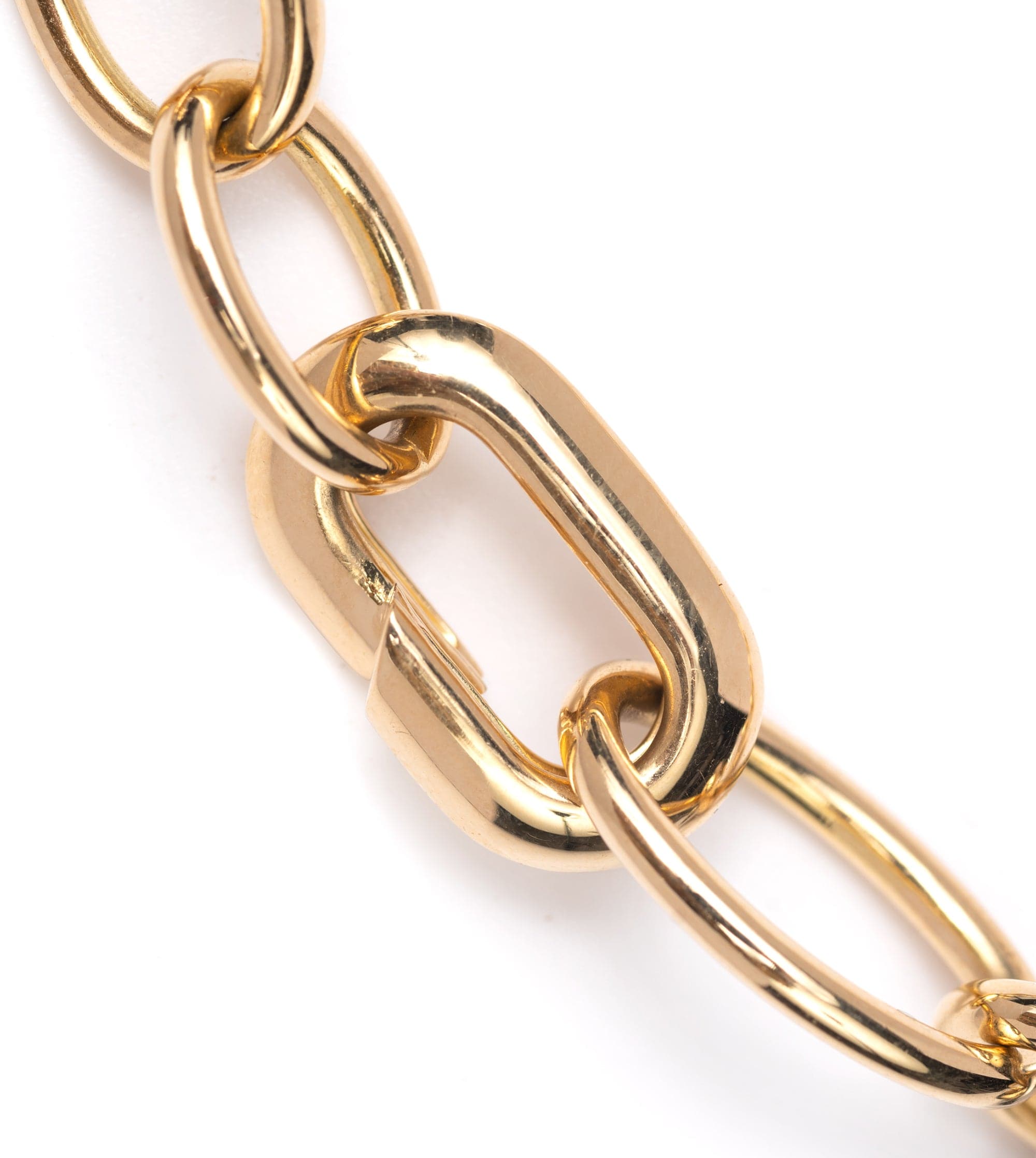 Stylish Menagerie Chain Bracelet for Women & Men - Trendy Animal Link Jewelry for Casual & Formal Wear