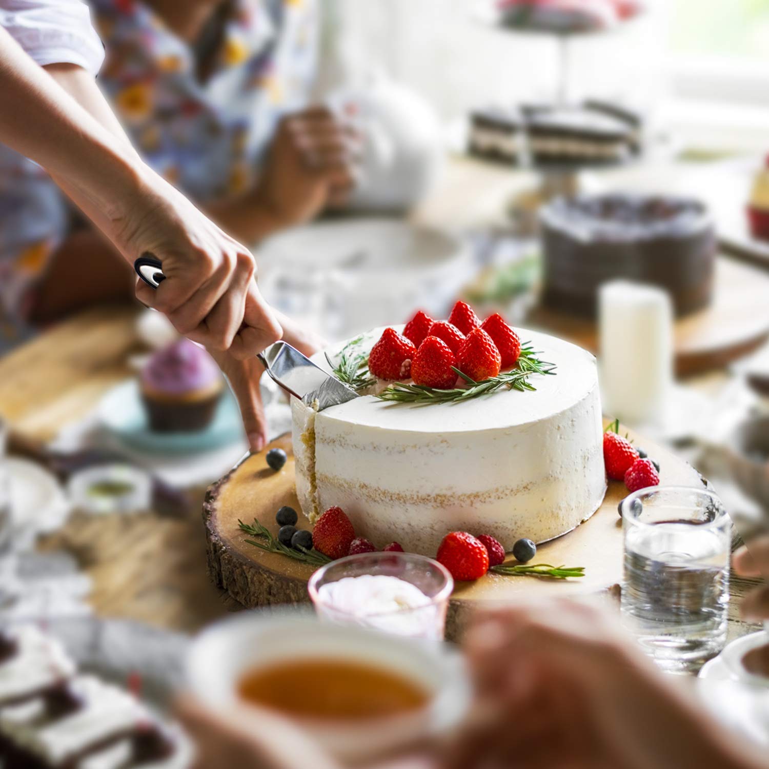 Premium Stainless Steel Cake Cutting Set - Wedding Cake Knife & Server, Pie Spatula - 2-Piece Durable Cake Cutter for Weddings, Birthdays & Special Occasions - Perfect for Cake Serving & Dessert Presentation