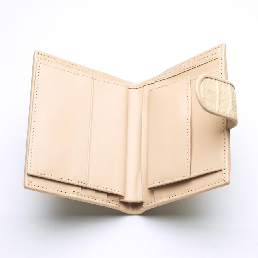 Luxury White Pearl Crocodile Leather Women's Wallet - Elegant Designer Clutch Purse for Everyday Use & Special Occasions