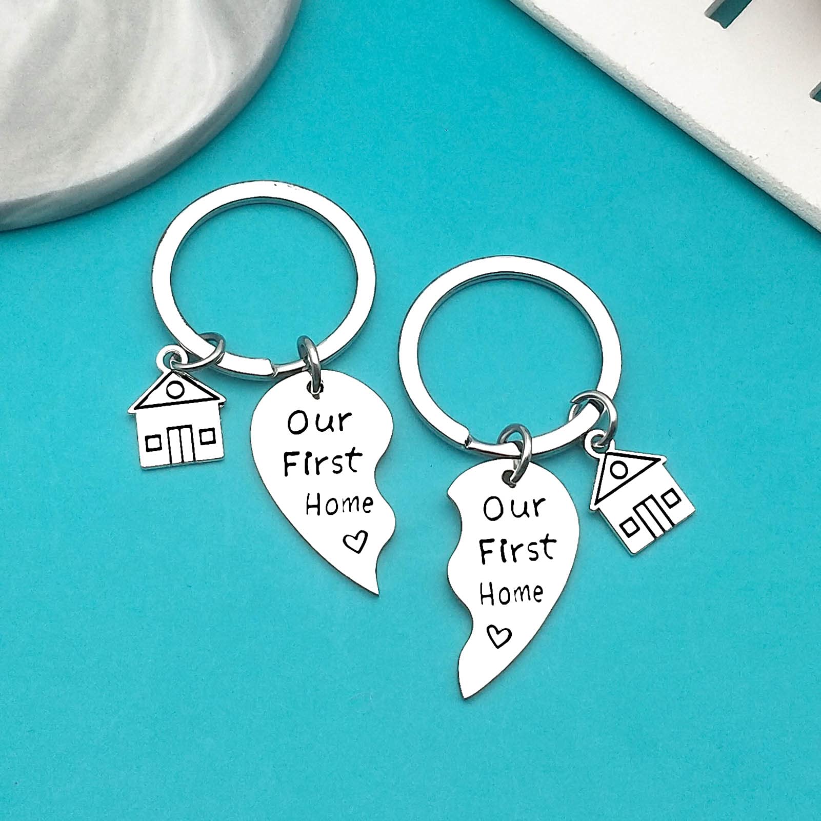 Xiahuyu New Home Keychain - Housewarming Gift for New Homeowners, First Home & Moving In Present - Perfect for House Keys, Welcome Gifts & New Home Decor