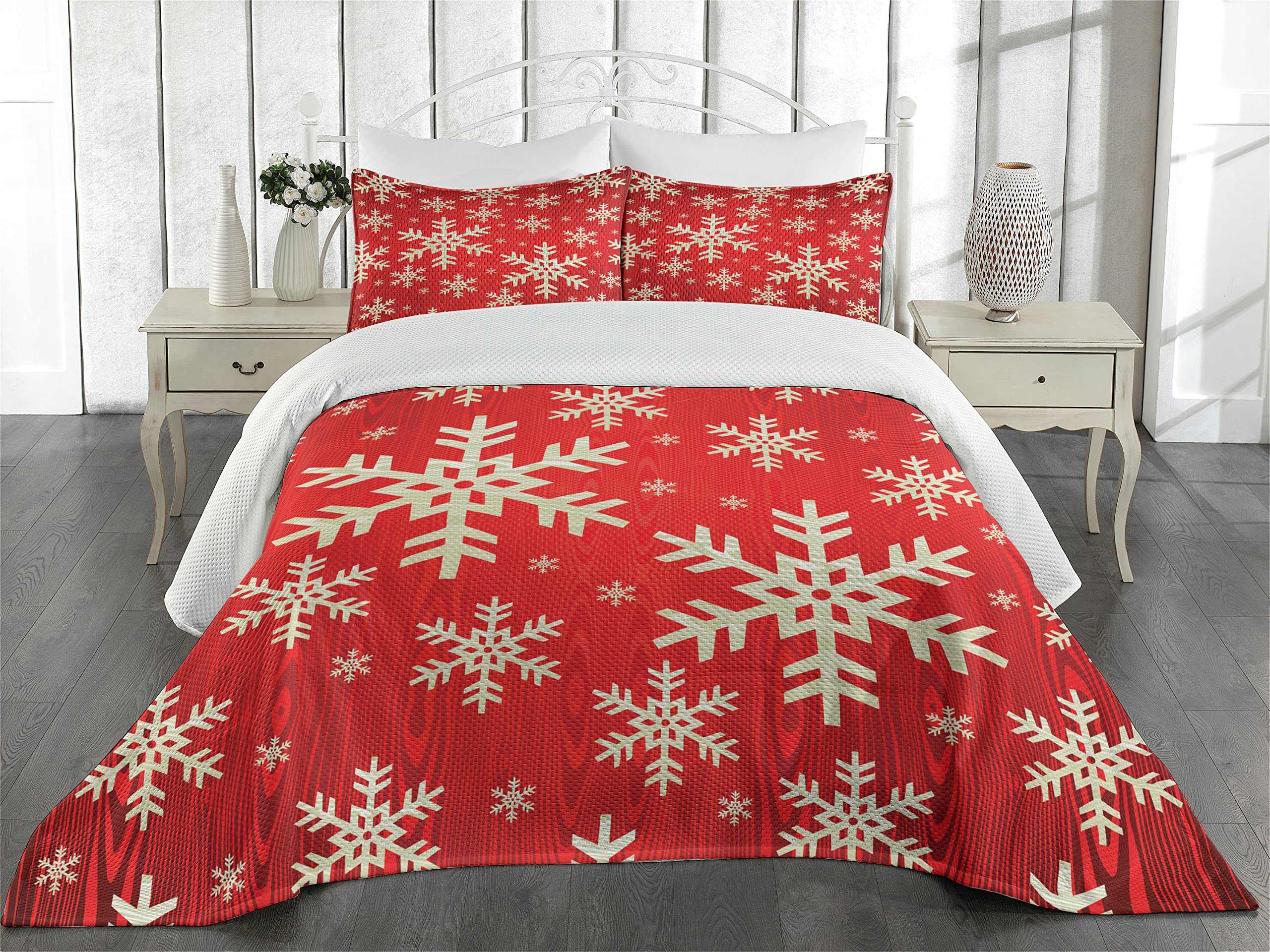 Lunarable Snowflake Quilt Set - Christmas Winter Themed Abstract Wooden Pattern Bedspread with 2 Pillow Shams, King Size in Vermilion Cream | Cozy Holiday Bedding for Festive Home Decor