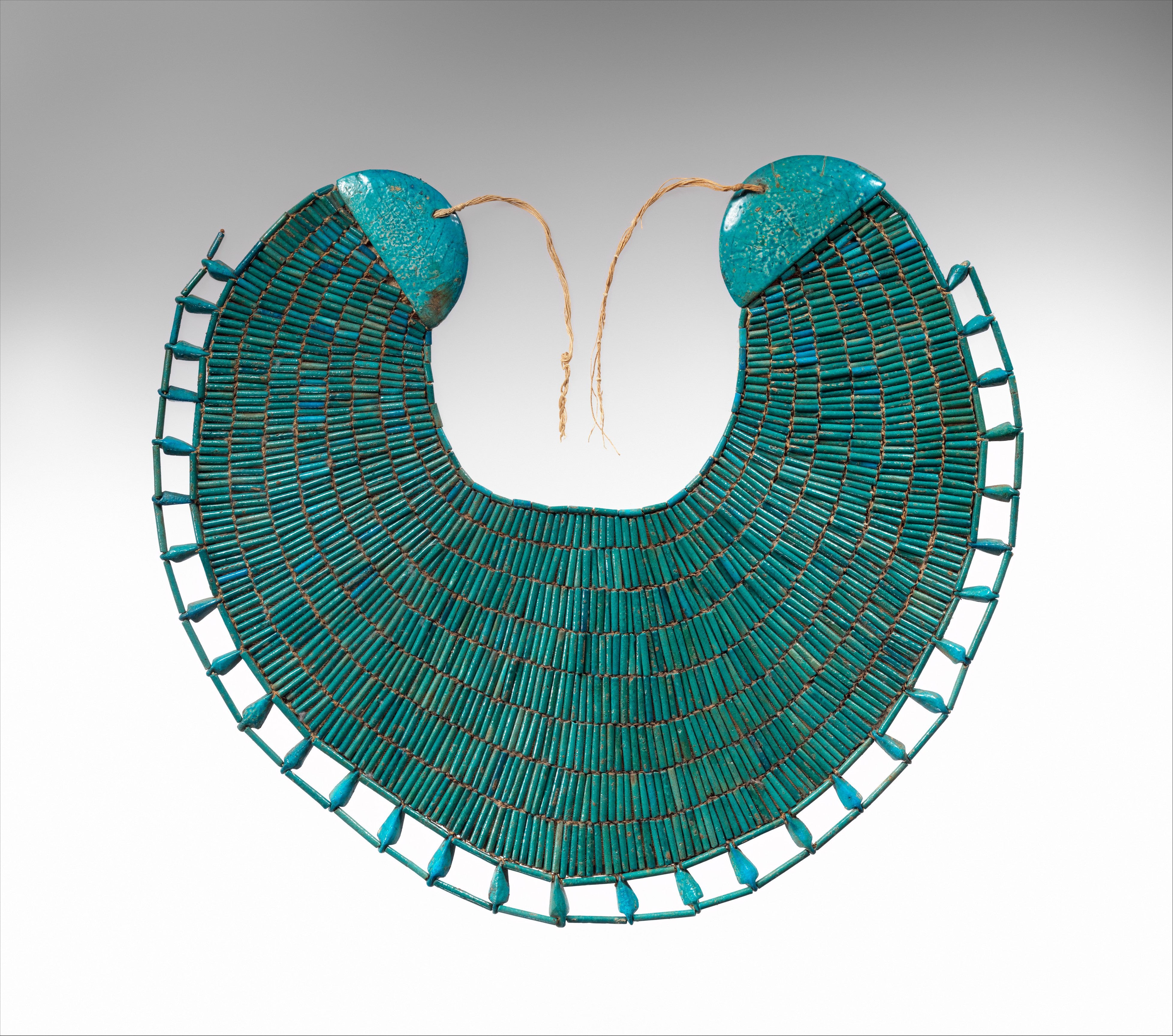 Egyptian Collar Throw - Luxurious Soft Blanket for Home Decor, Sofa, Bed & Couch - Perfect for Cozy Evenings, Gift Giving & Boho Chic Style