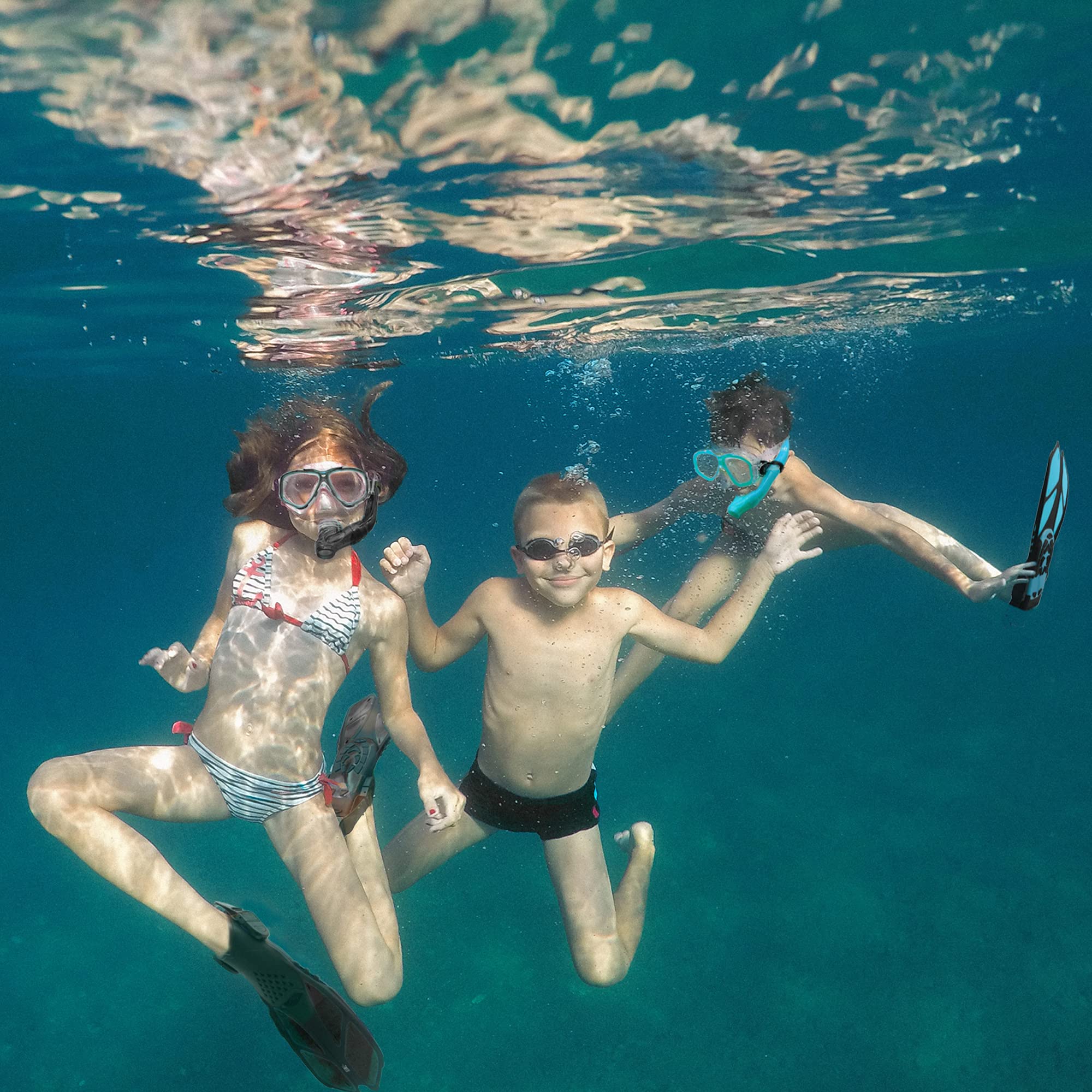 **Kids Snorkel Set - Adjustable Diving Mask, Snorkel & Swim Fins with Anti-Fog & Anti-Leak Design - Complete Snorkeling Gear for Children - Perfect for Pool, Beach & Ocean Adventures**