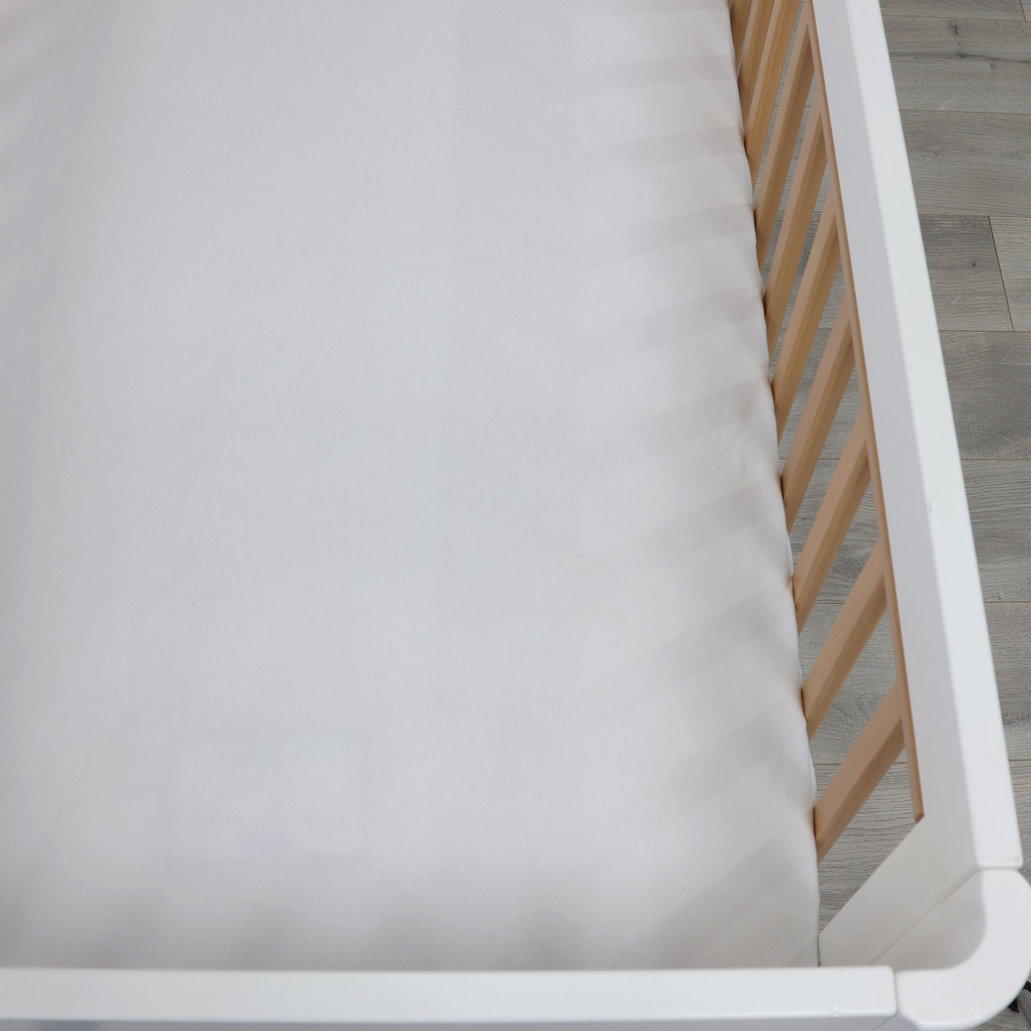 Premium Bamboo White 2-Pack Jersey Fitted Sheets - Ultra Soft & Breathable Bed Sheets for Queen/King Size Mattresses - Perfect for Hot Sleepers & Allergy Relief