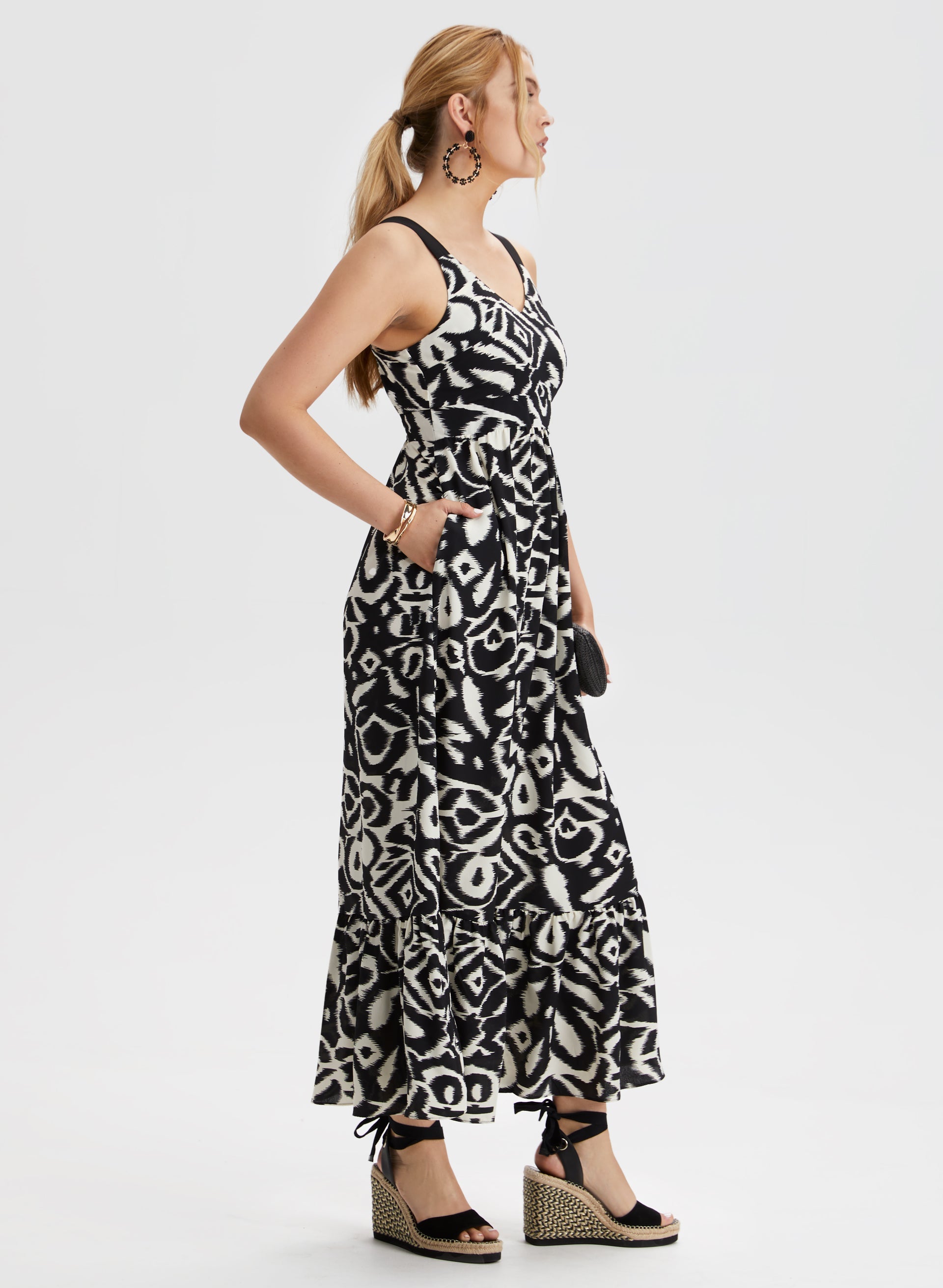 Abstract Print Maxi Dress for Women - Flowy Bohemian Long Dress with V-Neck & Side Slits - Perfect for Beach, Vacation, and Summer Outfits