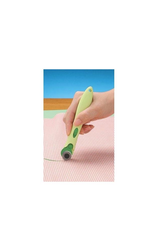 Clover Rotary 18mm Fabric Cutter (7503) - Perfect for Quilting, Sewing & DIY Craft Projects