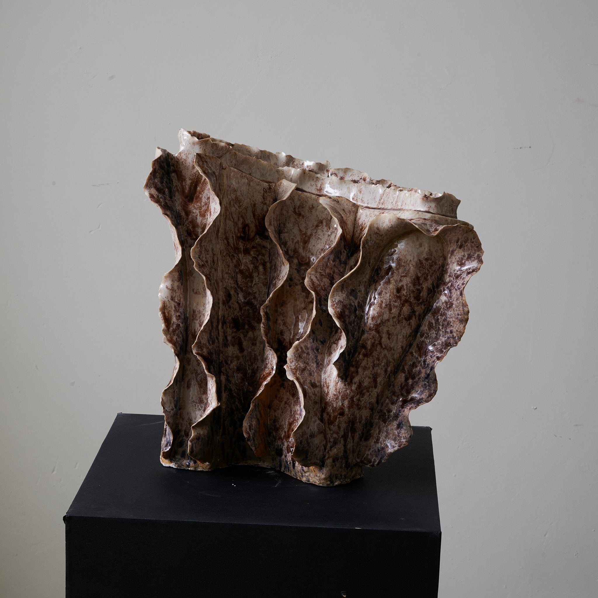 Handmade Rippled Clay Table Lamp - Modern Ceramic Bedside Light for Living Room, Bedroom & Office Decor