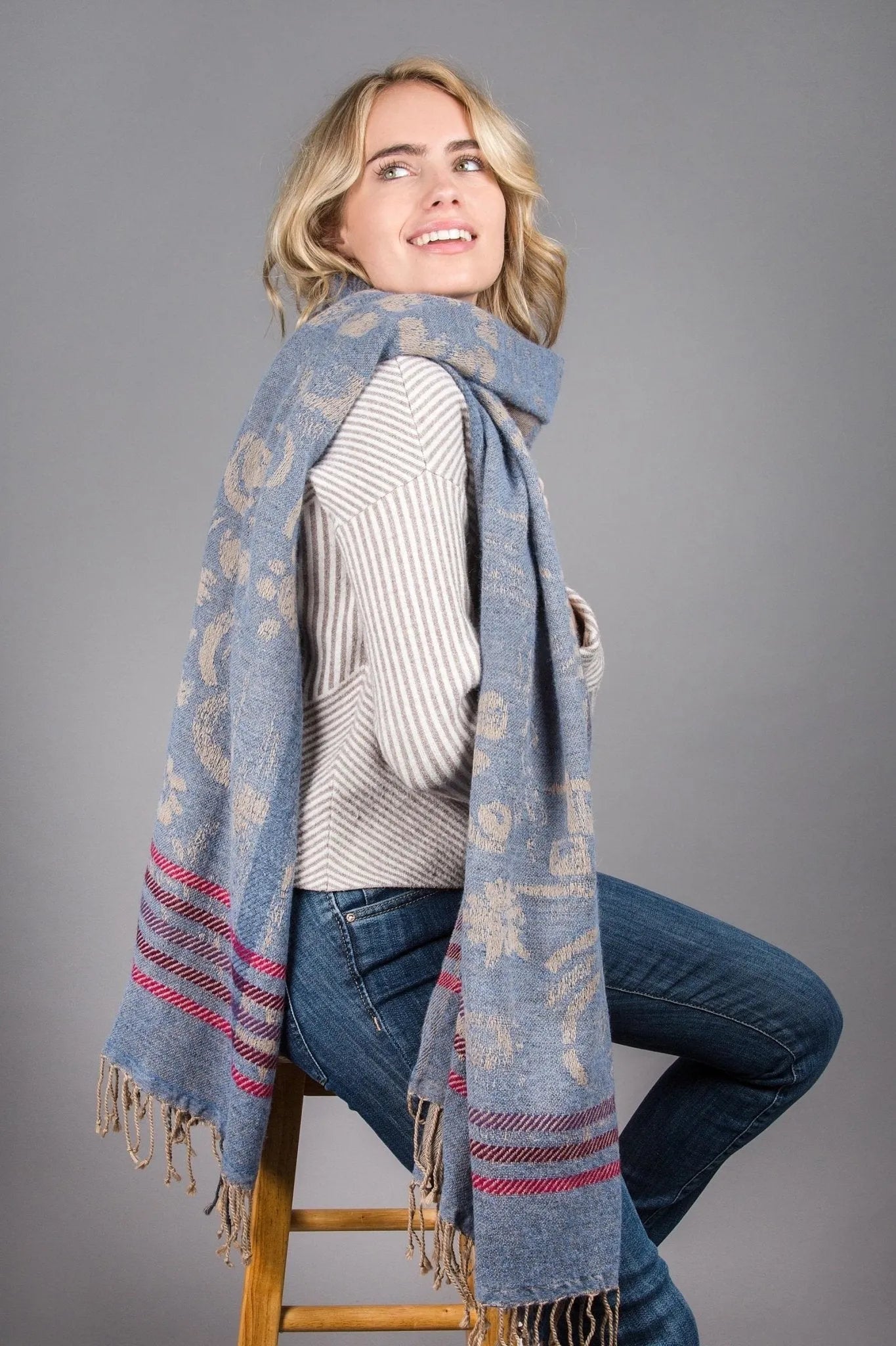 Stylish Reversible Denim Scarf with Multi-Pattern Design - Perfect for Fall Fashion & Outdoor Activities