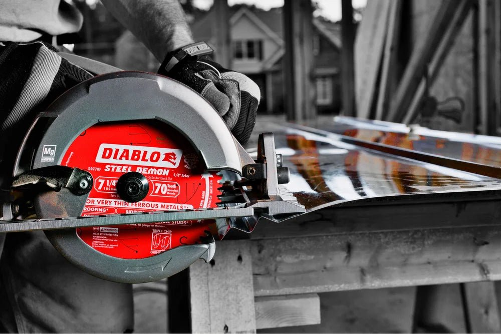 7 1/4 Inch 70-Tooth Carbide Tipped Metal Cutting Saw Blade - 8 Pack for Fast, Smooth Cuts on Steel, Aluminum & More - Perfect for Construction, Metal Fabrication & DIY Projects