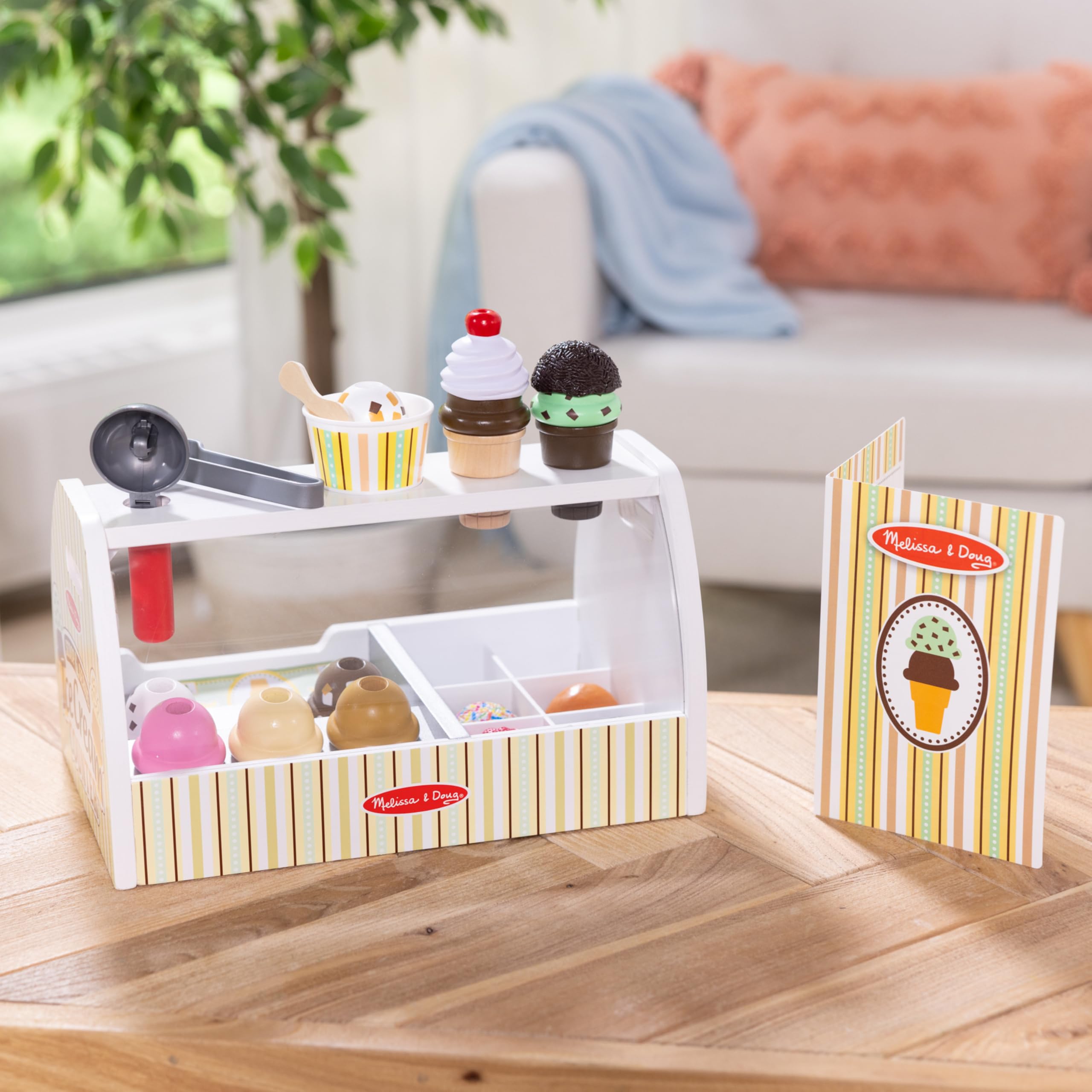 Melissa & Doug Wooden Ice Cream Play Set - 28-Piece Pretend Scoop & Serve Counter with Play Food & Accessories - Kids Pretend Play Ice Cream Shop Toy for Ages 3+ - Perfect for Role Play, Birthday Gifts & Preschool Learning Activities